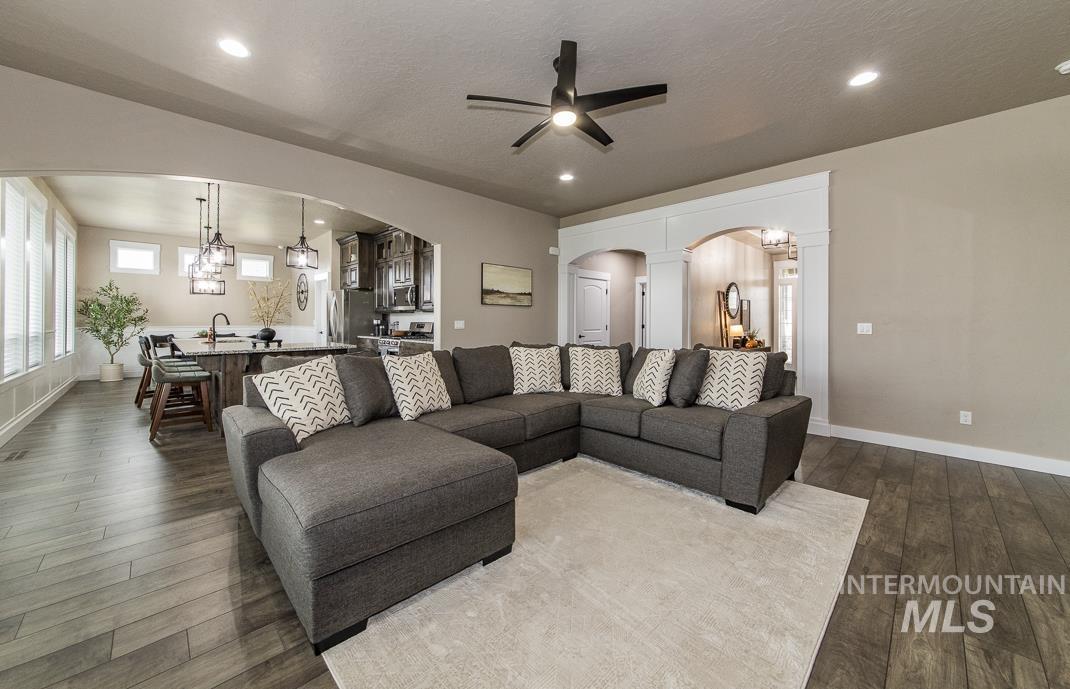 2391 S Kren Ave, Nampa, Idaho 83686, 3 Bedrooms, 2 Bathrooms, Residential For Sale, Price $548,000, 98992119