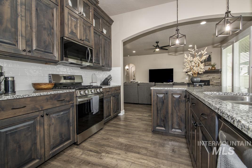 2391 S Kren Ave, Nampa, Idaho 83686, 3 Bedrooms, 2 Bathrooms, Residential For Sale, Price $548,000, 98992119