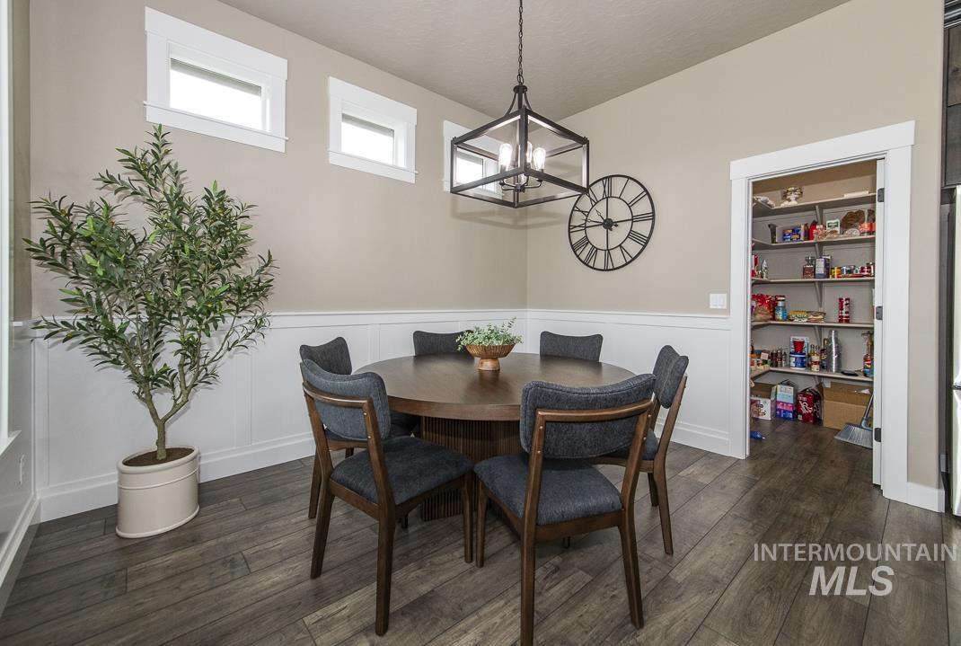 2391 S Kren Ave, Nampa, Idaho 83686, 3 Bedrooms, 2 Bathrooms, Residential For Sale, Price $548,000, 98992119