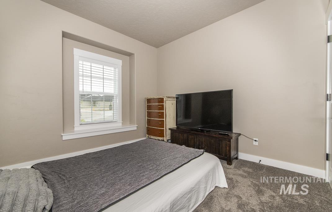 2391 S Kren Ave, Nampa, Idaho 83686, 3 Bedrooms, 2 Bathrooms, Residential For Sale, Price $548,000, 98992119