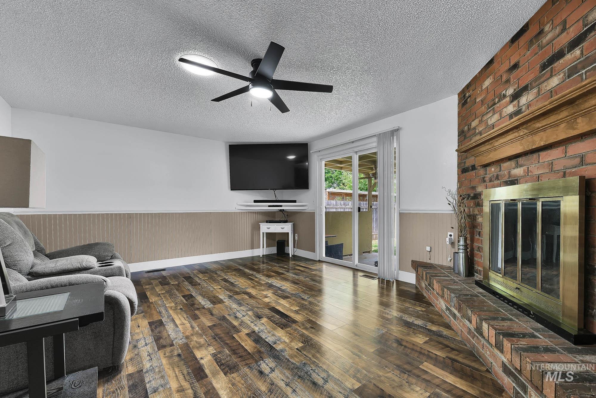 902 Bonnie Brae Dr, Nampa, Idaho 83651, 3 Bedrooms, 2 Bathrooms, Residential For Sale, Price $399,900,MLS 98992121