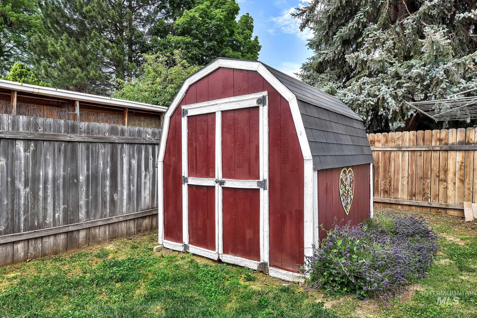 902 Bonnie Brae Dr, Nampa, Idaho 83651, 3 Bedrooms, 2 Bathrooms, Residential For Sale, Price $399,900,MLS 98992121