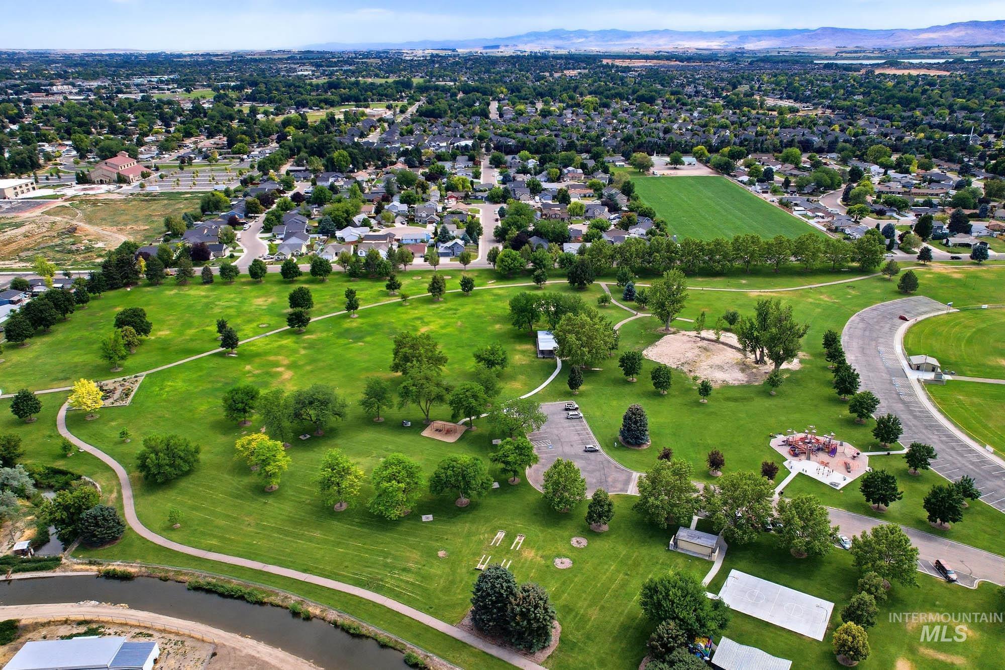 902 Bonnie Brae Dr, Nampa, Idaho 83651, 3 Bedrooms, 2 Bathrooms, Residential For Sale, Price $399,900,MLS 98992121