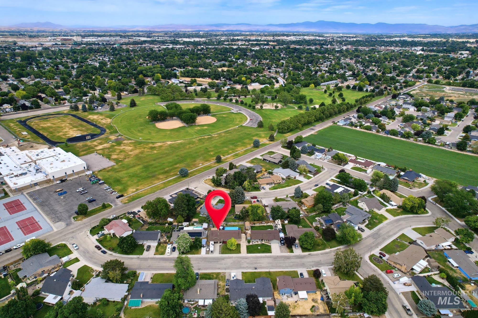 902 Bonnie Brae Dr, Nampa, Idaho 83651, 3 Bedrooms, 2 Bathrooms, Residential For Sale, Price $399,900,MLS 98992121