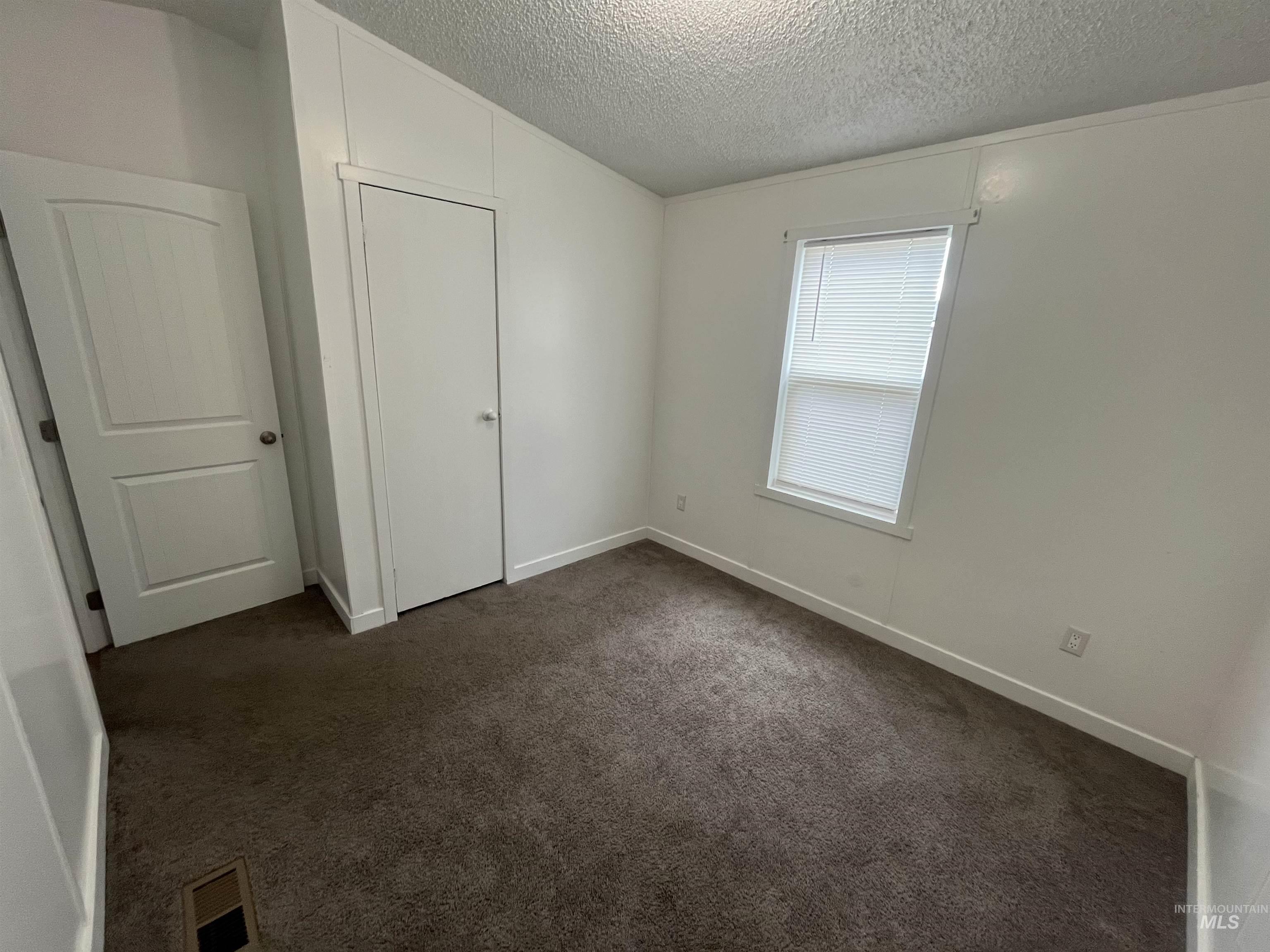 715 E Center street #105, Kimberly, Idaho 83314, 3 Bedrooms, 2 Bathrooms, Residential For Sale, Price $80,000,MLS 98992124