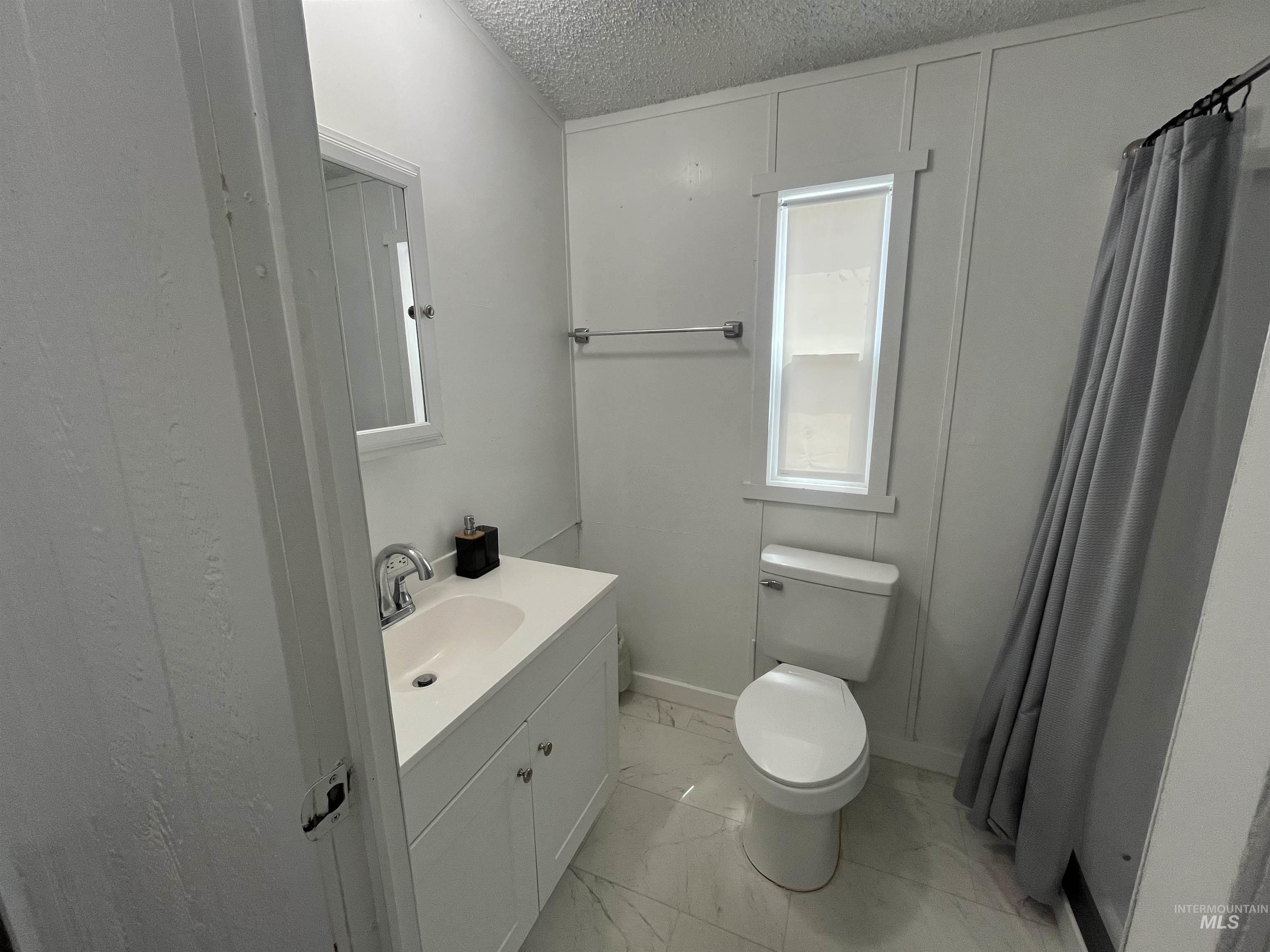 715 E Center street #105, Kimberly, Idaho 83314, 3 Bedrooms, 2 Bathrooms, Residential For Sale, Price $80,000,MLS 98992124