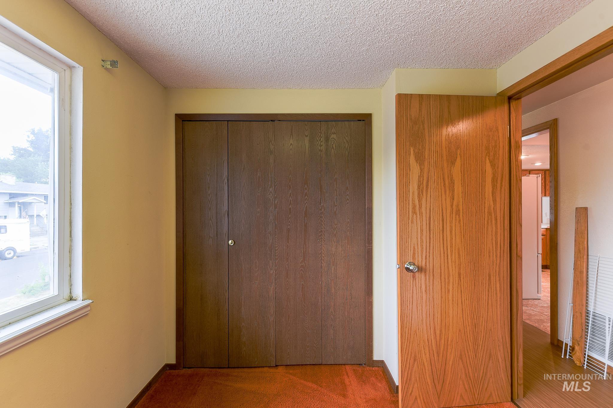 824 Kennedy St, Moscow, Idaho 83843-9538, 5 Bedrooms, 3 Bathrooms, Residential For Sale, Price $339,000,MLS 98992127