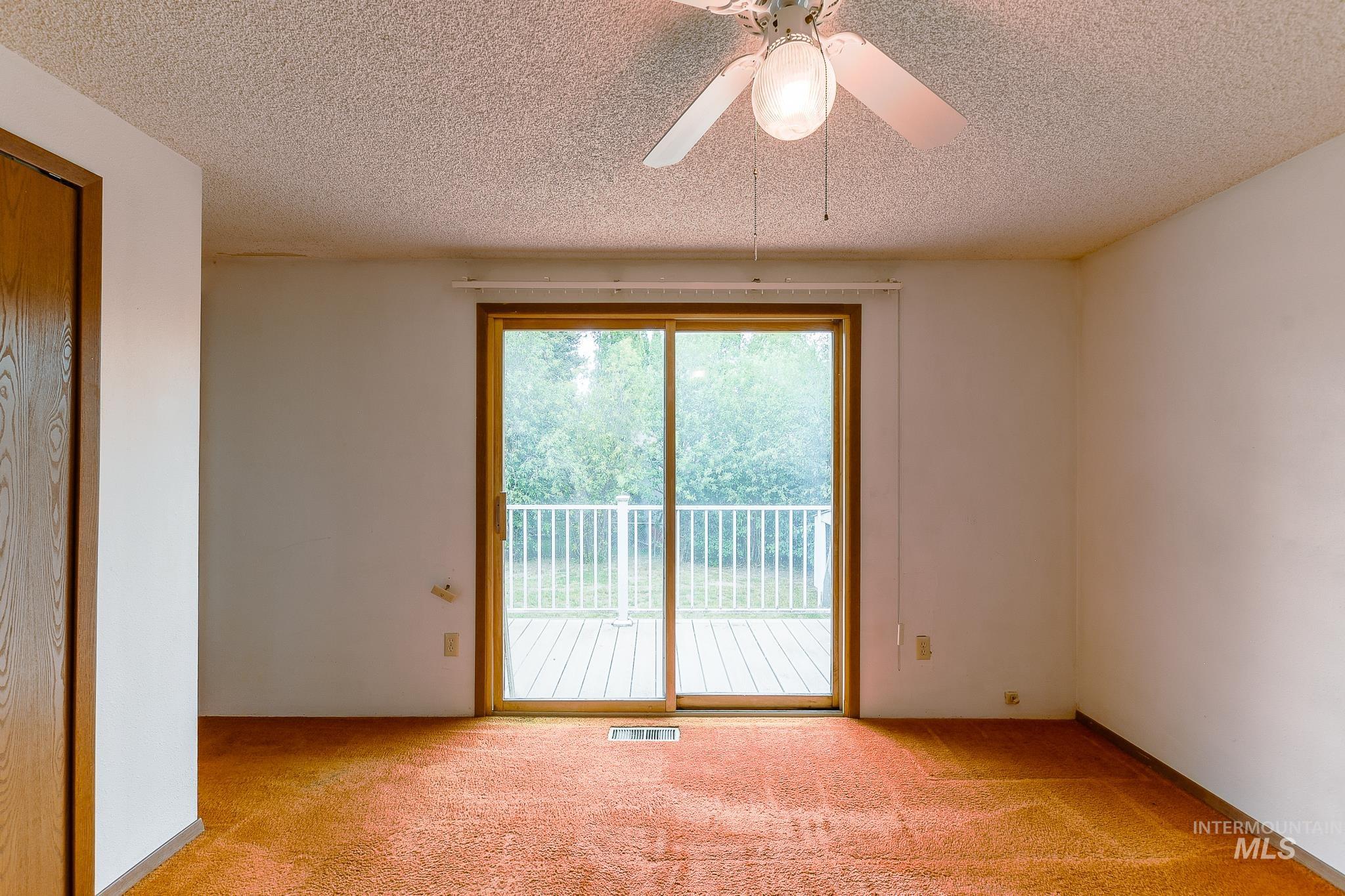 824 Kennedy St, Moscow, Idaho 83843-9538, 5 Bedrooms, 3 Bathrooms, Residential For Sale, Price $339,000,MLS 98992127