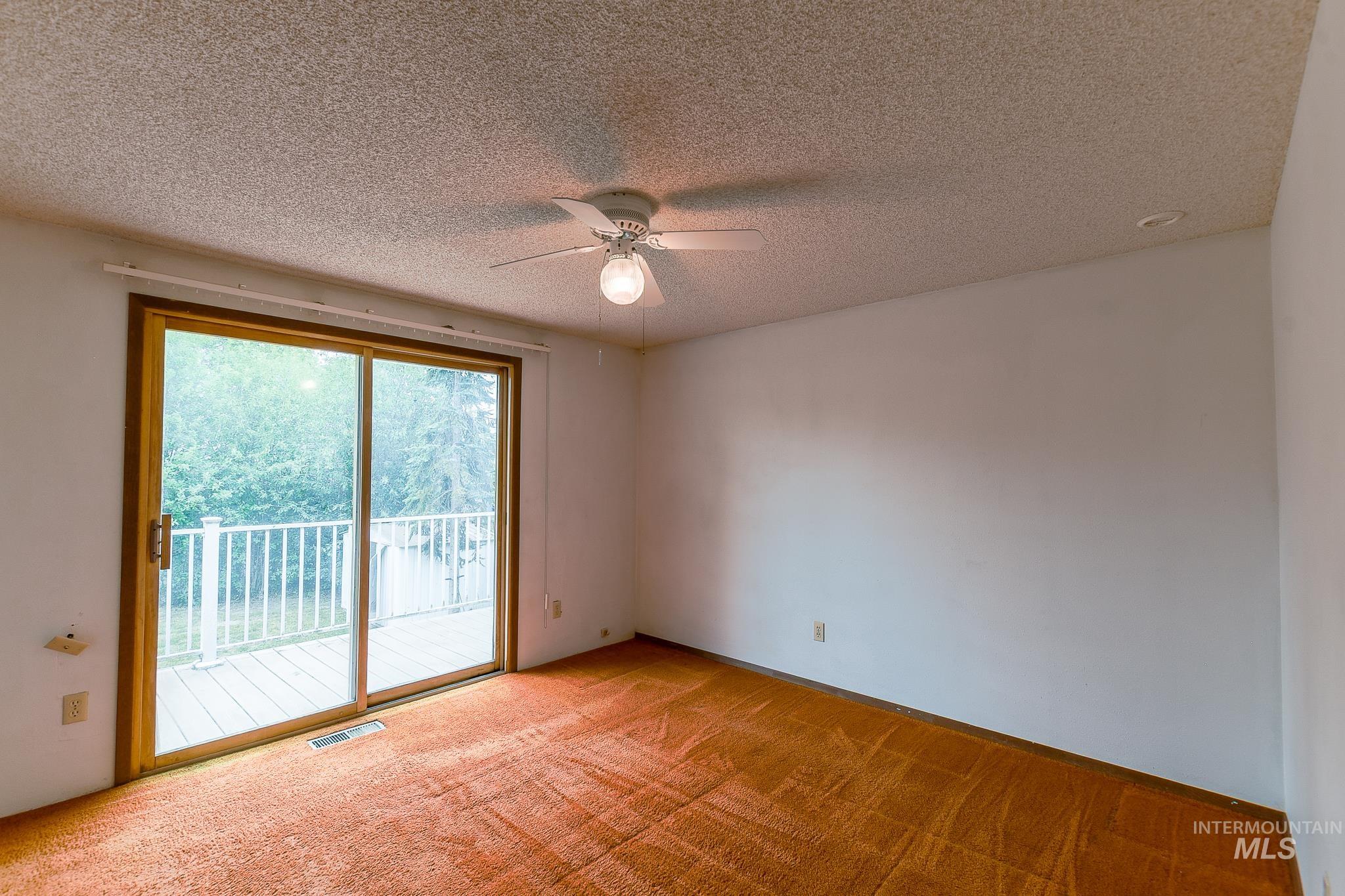 824 Kennedy St, Moscow, Idaho 83843-9538, 5 Bedrooms, 3 Bathrooms, Residential For Sale, Price $339,000,MLS 98992127