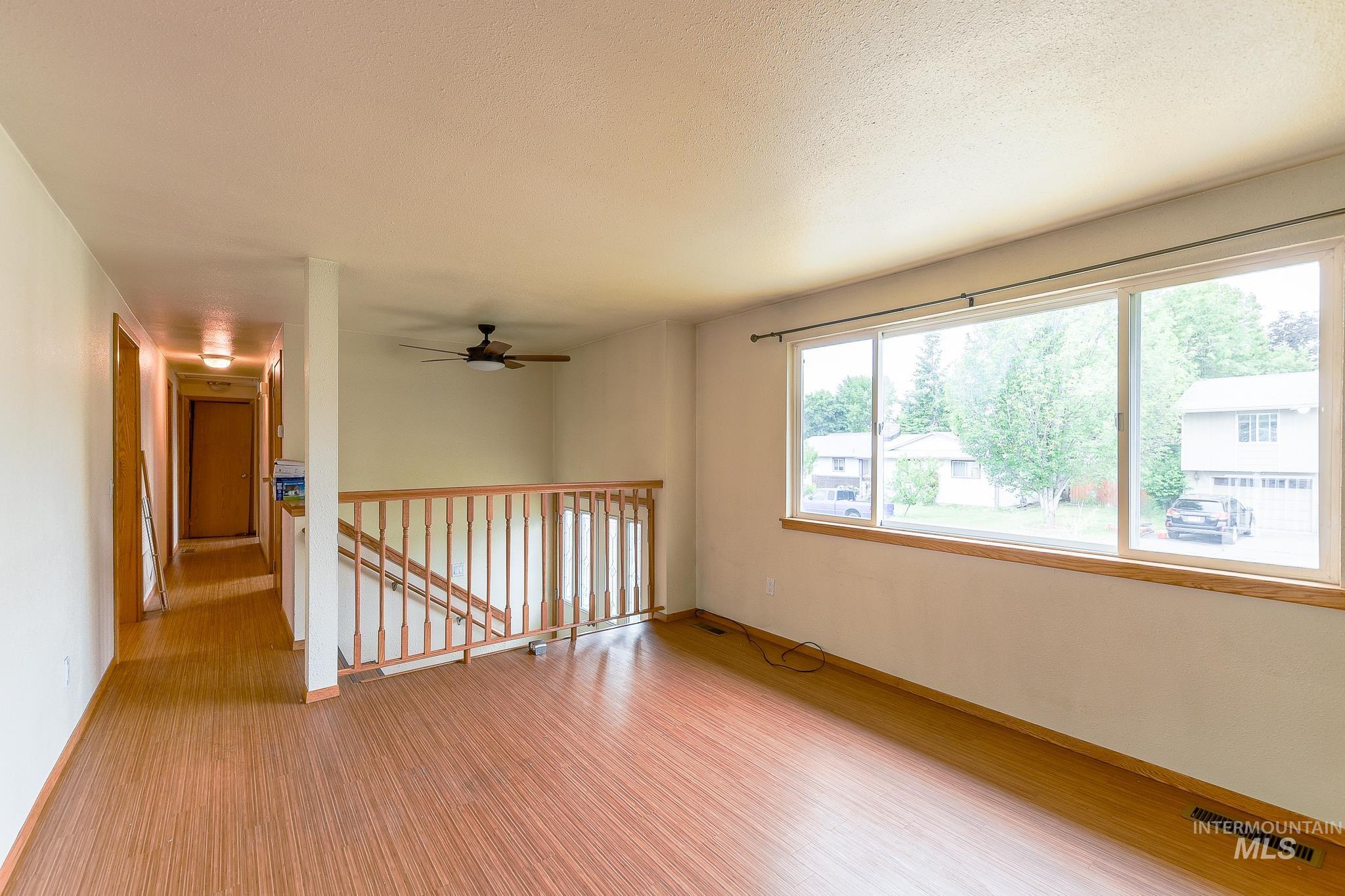 824 Kennedy St, Moscow, Idaho 83843-9538, 5 Bedrooms, 3 Bathrooms, Residential For Sale, Price $339,000,MLS 98992127