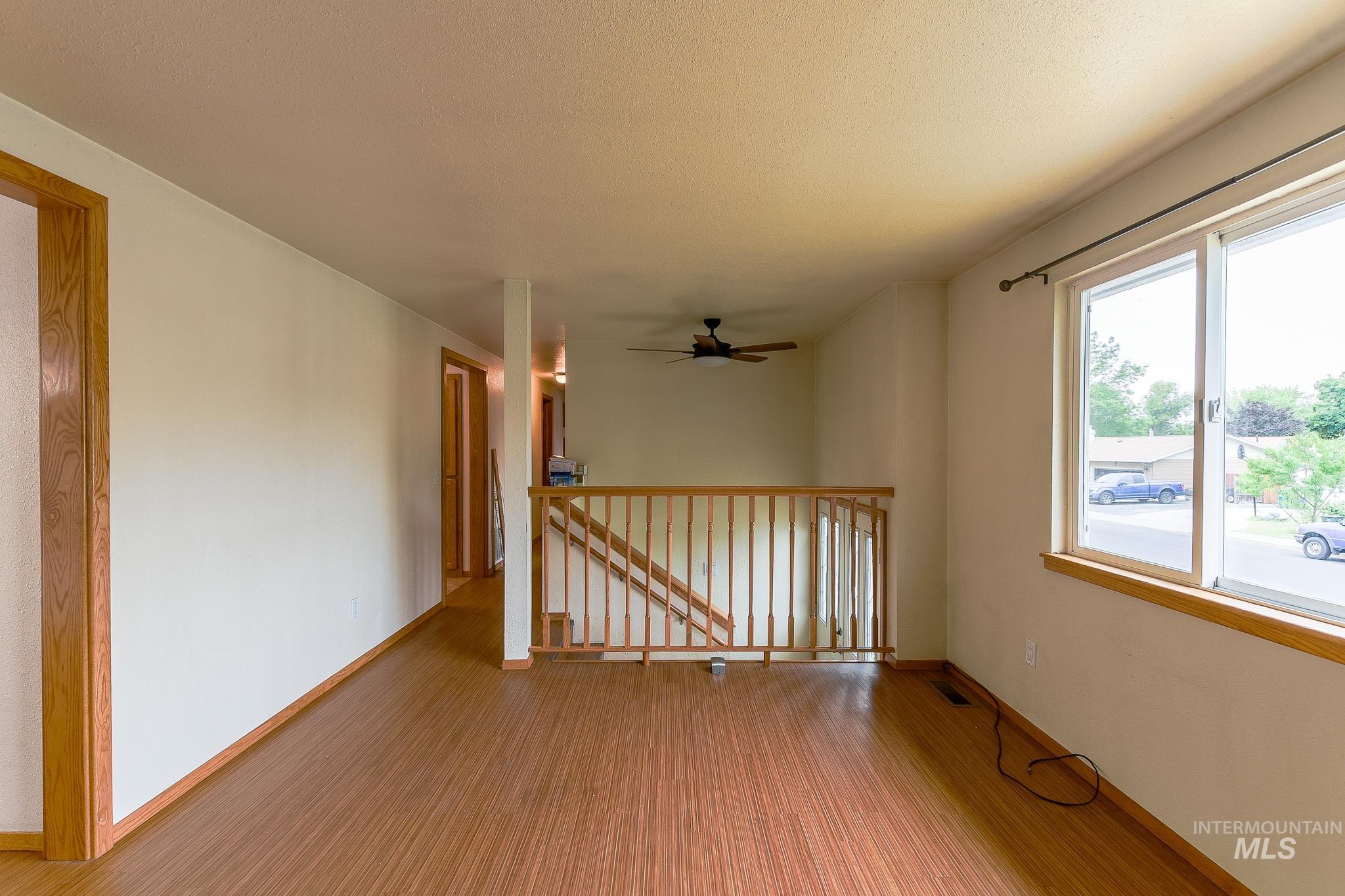 824 Kennedy St, Moscow, Idaho 83843-9538, 5 Bedrooms, 3 Bathrooms, Residential For Sale, Price $339,000,MLS 98992127