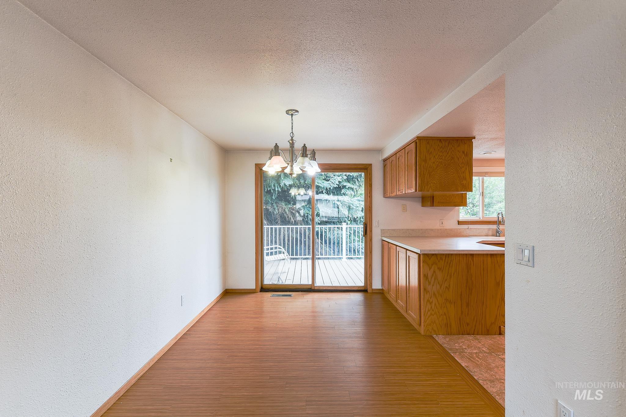 824 Kennedy St, Moscow, Idaho 83843-9538, 5 Bedrooms, 3 Bathrooms, Residential For Sale, Price $339,000,MLS 98992127
