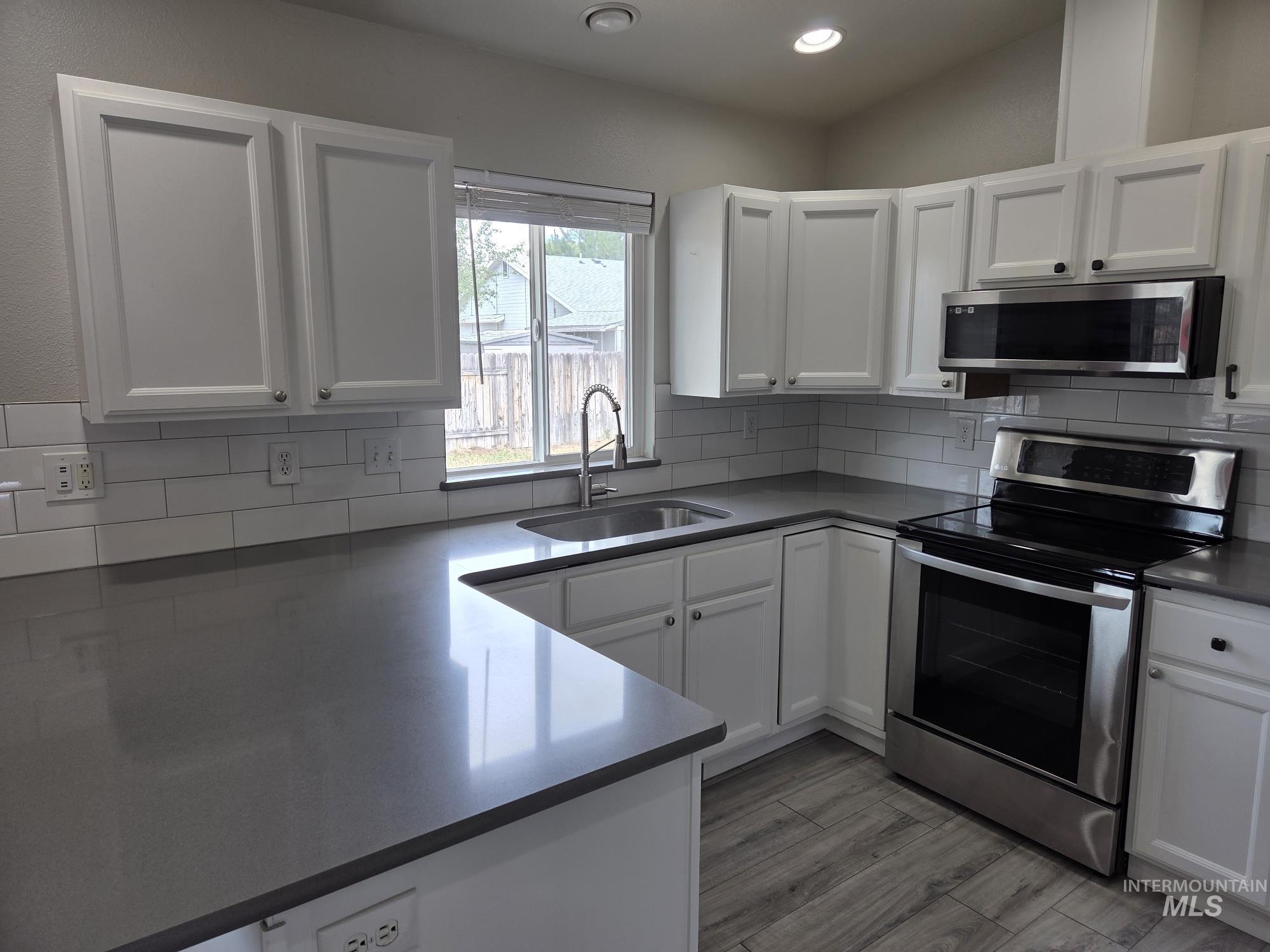 2860 W Sana Clara Dr, Meridian, Idaho 83642, 3 Bedrooms, 2 Bathrooms, Residential For Sale, Price $445,000,MLS 98992129