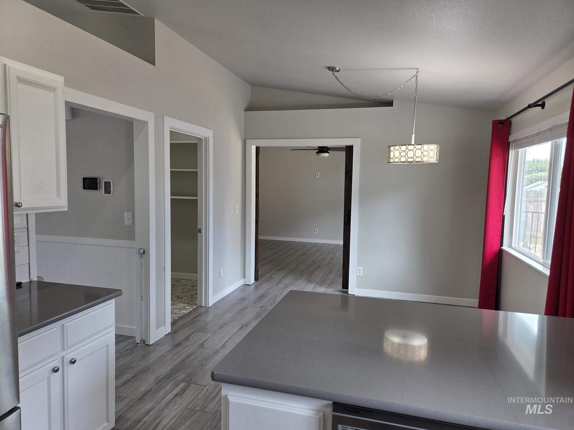 2860 W Sana Clara Dr, Meridian, Idaho 83642, 3 Bedrooms, 2 Bathrooms, Residential For Sale, Price $445,000,MLS 98992129
