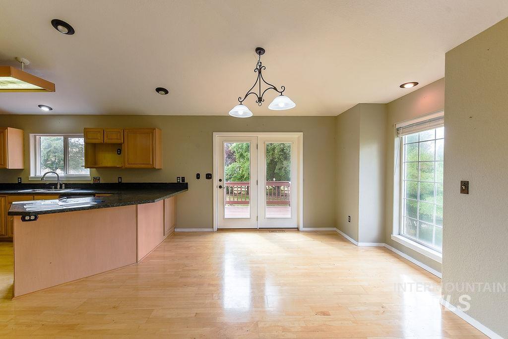 2242 Chukar Ln., Clarkston, Washington 99403, 3 Bedrooms, 2 Bathrooms, Residential For Sale, Price $380,000,MLS 98992132
