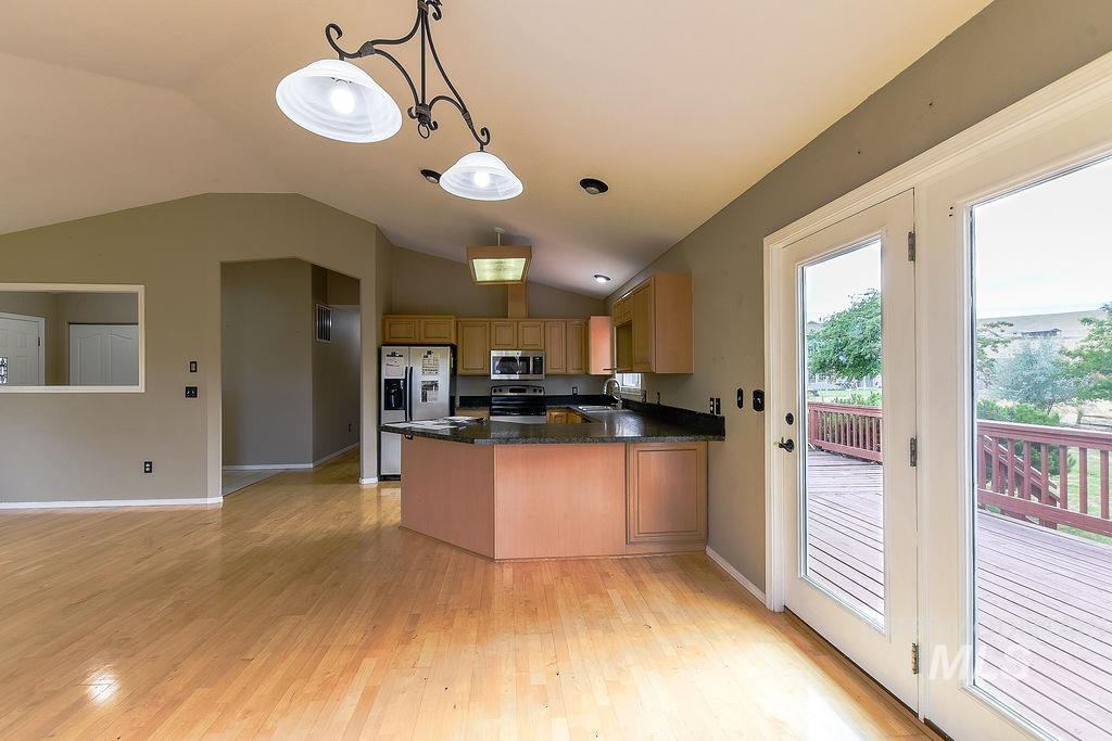 2242 Chukar Ln., Clarkston, Washington 99403, 3 Bedrooms, 2 Bathrooms, Residential For Sale, Price $380,000,MLS 98992132