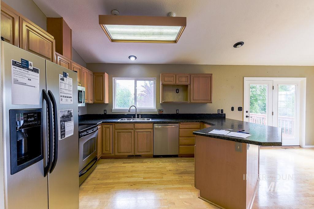 2242 Chukar Ln., Clarkston, Washington 99403, 3 Bedrooms, 2 Bathrooms, Residential For Sale, Price $380,000,MLS 98992132