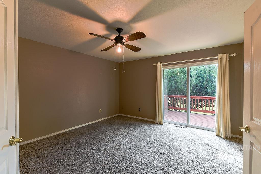 2242 Chukar Ln., Clarkston, Washington 99403, 3 Bedrooms, 2 Bathrooms, Residential For Sale, Price $380,000,MLS 98992132