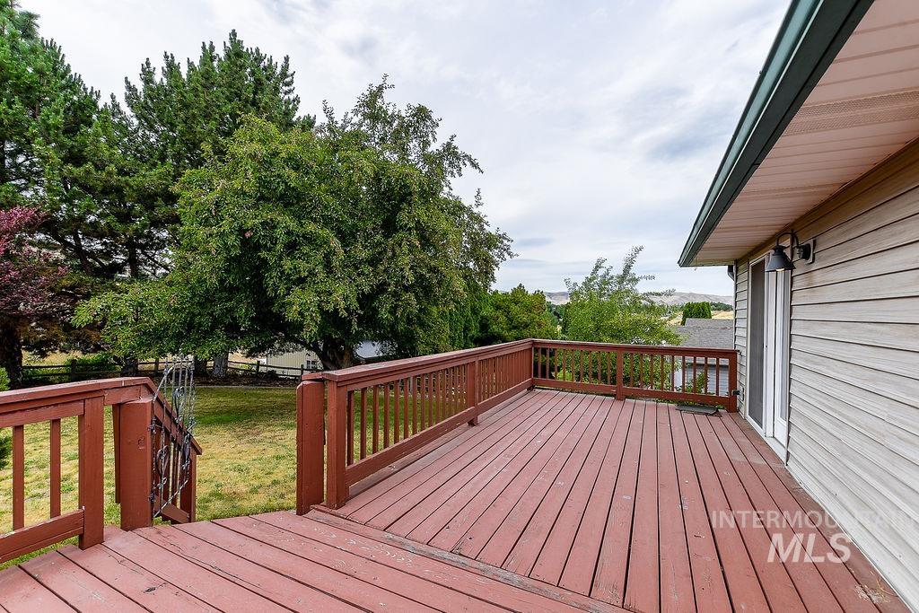 2242 Chukar Ln., Clarkston, Washington 99403, 3 Bedrooms, 2 Bathrooms, Residential For Sale, Price $380,000,MLS 98992132