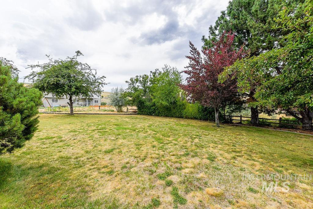 2242 Chukar Ln., Clarkston, Washington 99403, 3 Bedrooms, 2 Bathrooms, Residential For Sale, Price $380,000,MLS 98992132