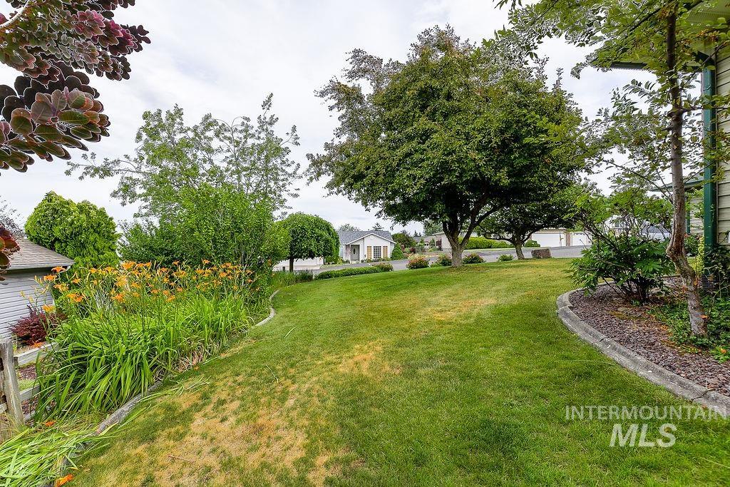 2242 Chukar Ln., Clarkston, Washington 99403, 3 Bedrooms, 2 Bathrooms, Residential For Sale, Price $380,000,MLS 98992132