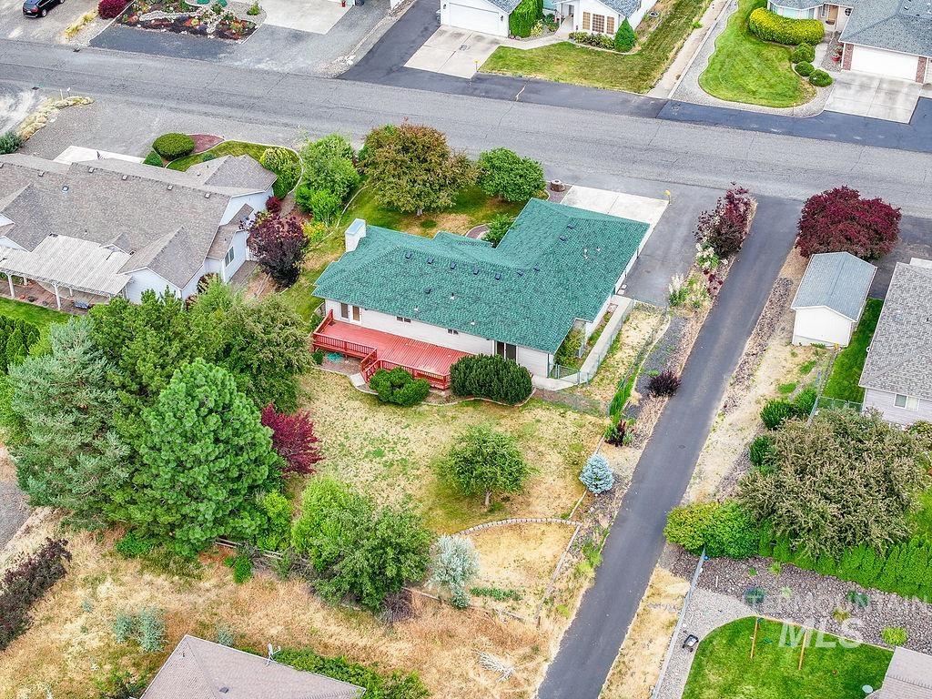 2242 Chukar Ln., Clarkston, Washington 99403, 3 Bedrooms, 2 Bathrooms, Residential For Sale, Price $380,000,MLS 98992132