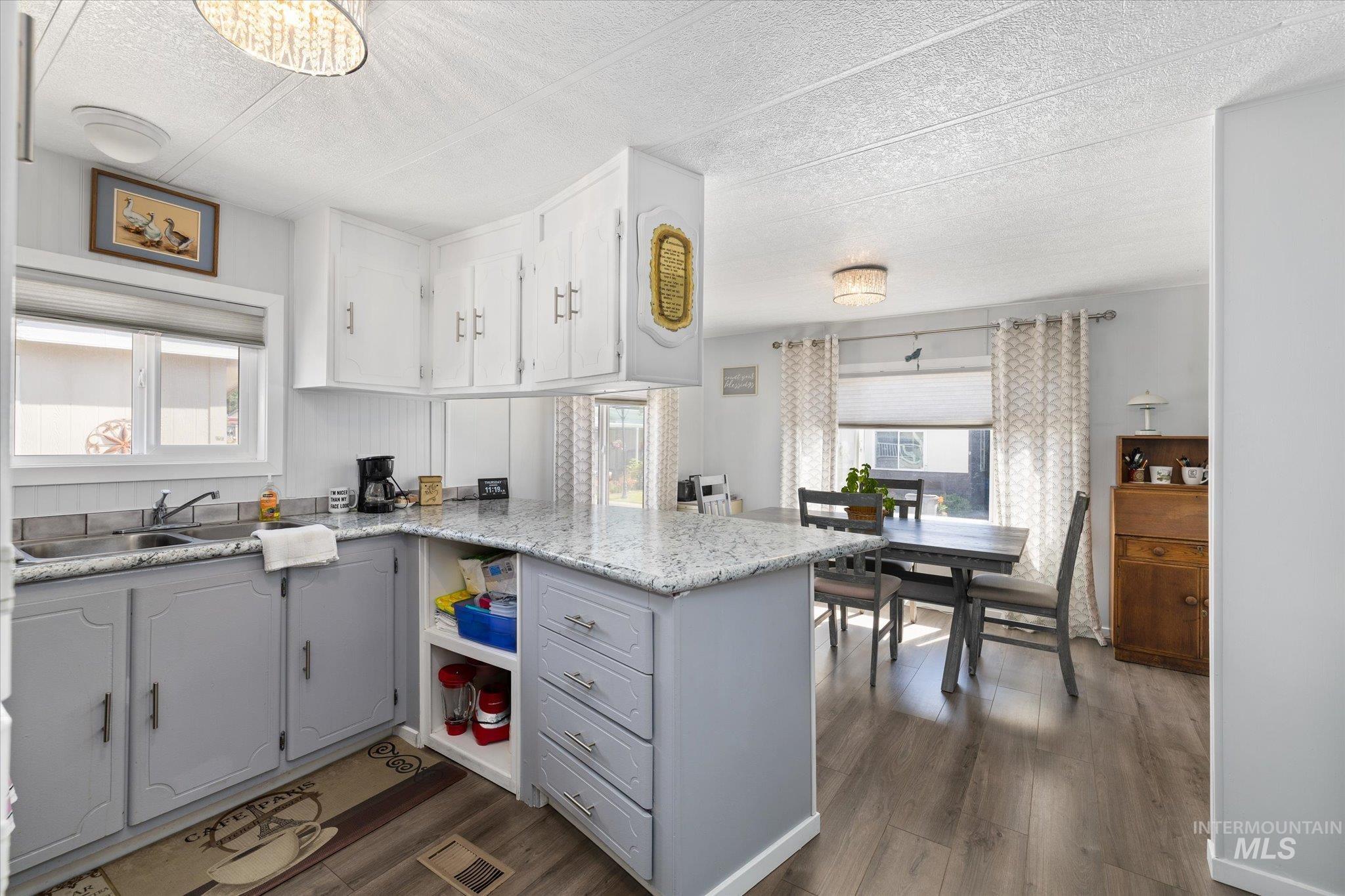 5573 Fairfax Ln, Boise, Idaho 83714, 2 Bedrooms, 1 Bathroom, Residential For Sale, Price $90,000,MLS 98992138