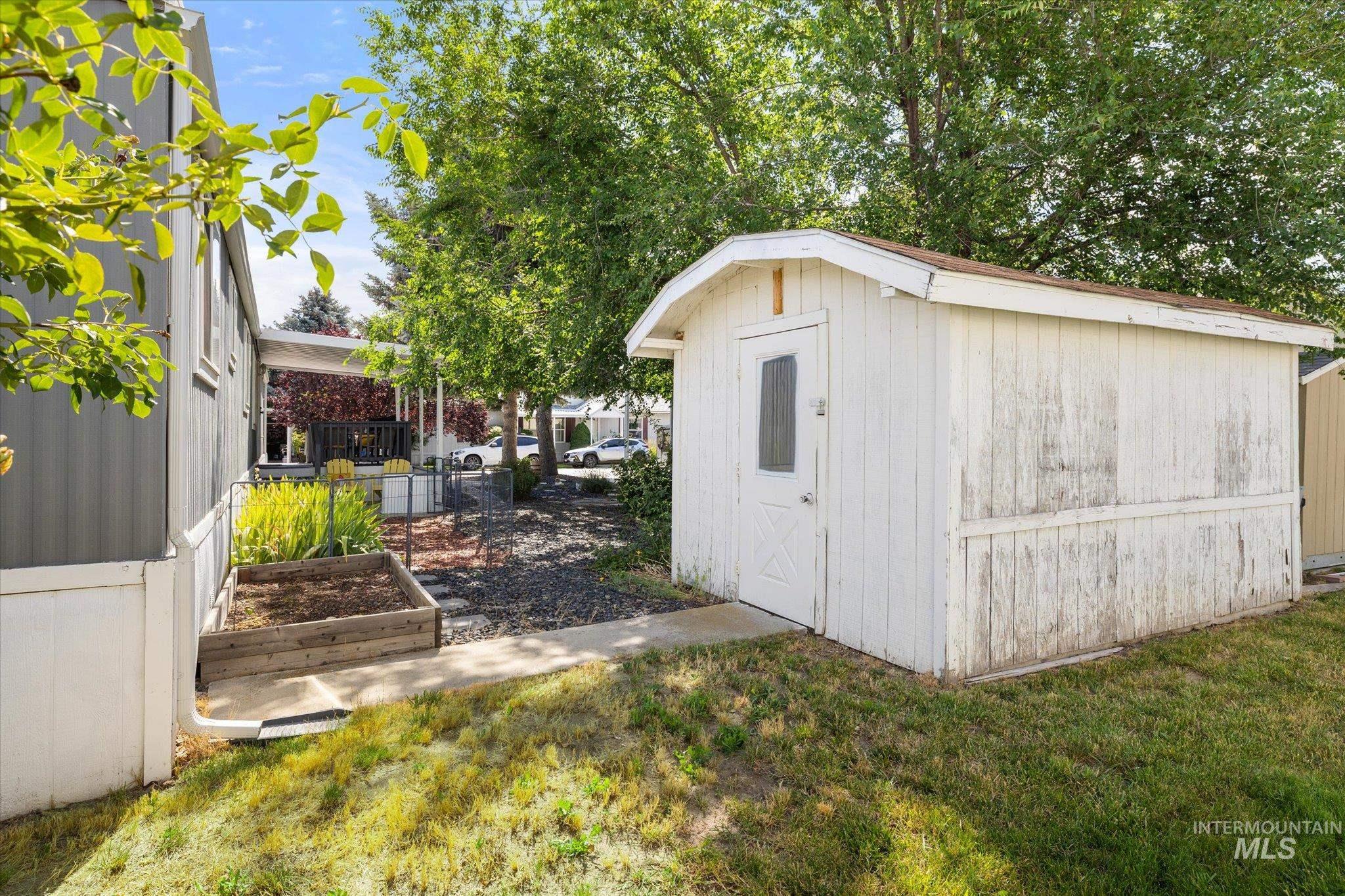 5573 Fairfax Ln, Boise, Idaho 83714, 2 Bedrooms, 1 Bathroom, Residential For Sale, Price $90,000,MLS 98992138