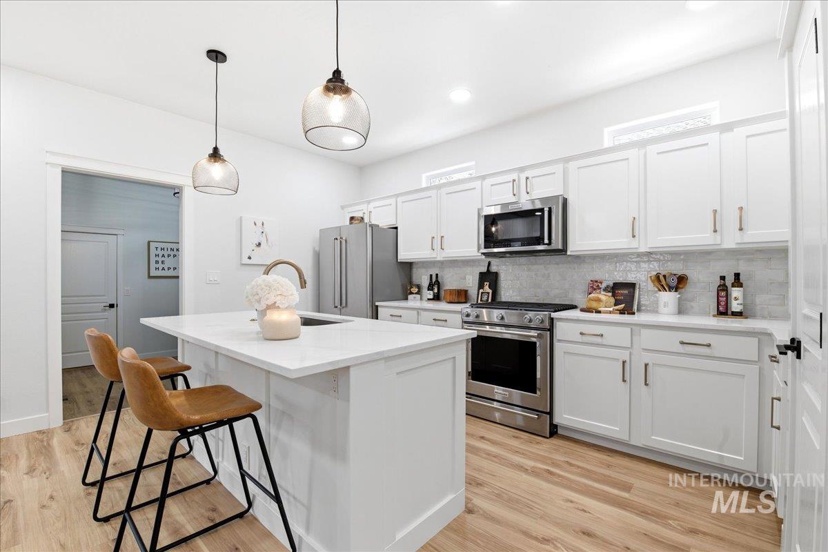 4125 E Barber Station Way, Boise, Hawaii 83716, 3 Bedrooms, 2.5 Bathrooms, Residential For Sale, Price $868,000,MLS 98992139