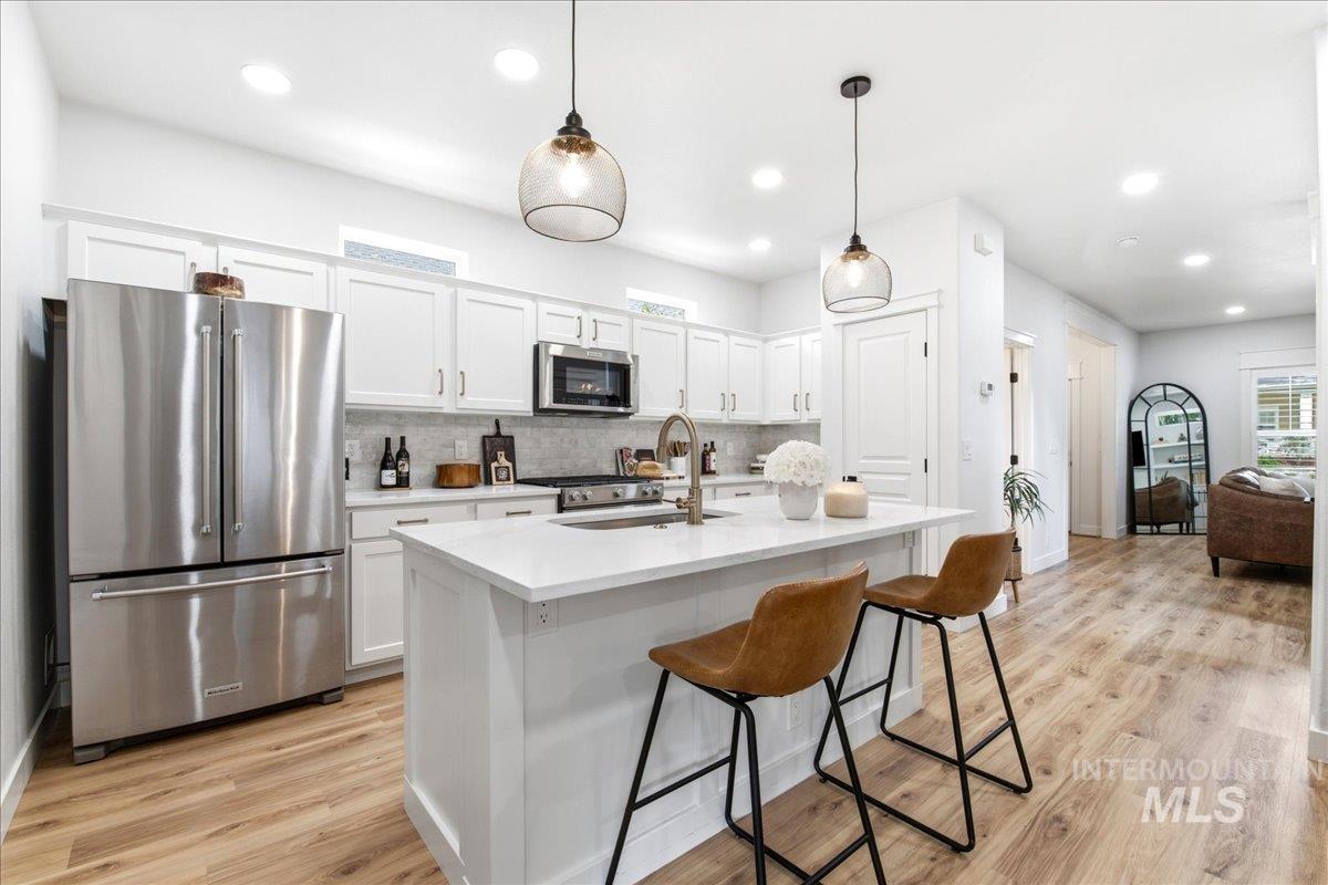 4125 E Barber Station Way, Boise, Hawaii 83716, 3 Bedrooms, 2.5 Bathrooms, Residential For Sale, Price $868,000,MLS 98992139
