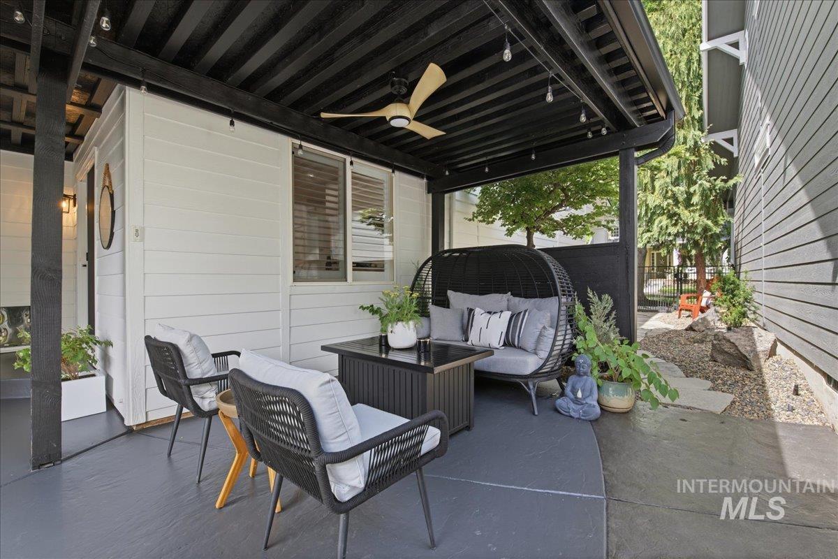 4125 E Barber Station Way, Boise, Hawaii 83716, 3 Bedrooms, 2.5 Bathrooms, Residential For Sale, Price $868,000,MLS 98992139