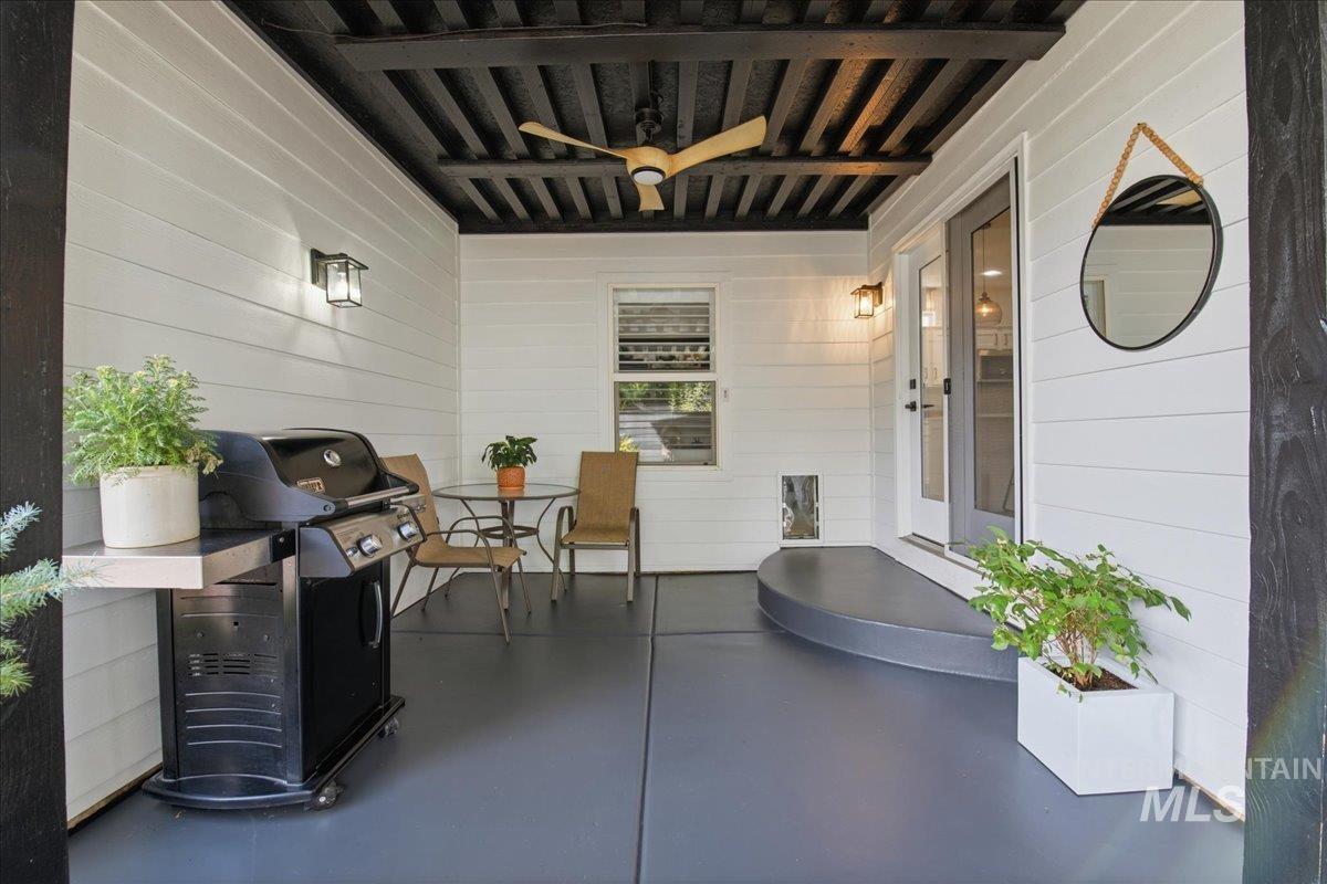 4125 E Barber Station Way, Boise, Hawaii 83716, 3 Bedrooms, 2.5 Bathrooms, Residential For Sale, Price $868,000,MLS 98992139