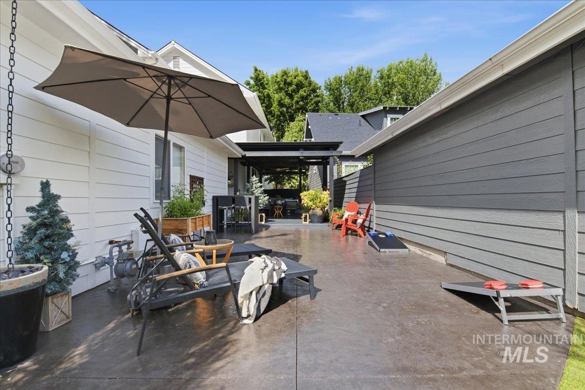 4125 E Barber Station Way, Boise, Hawaii 83716, 3 Bedrooms, 2.5 Bathrooms, Residential For Sale, Price $868,000,MLS 98992139