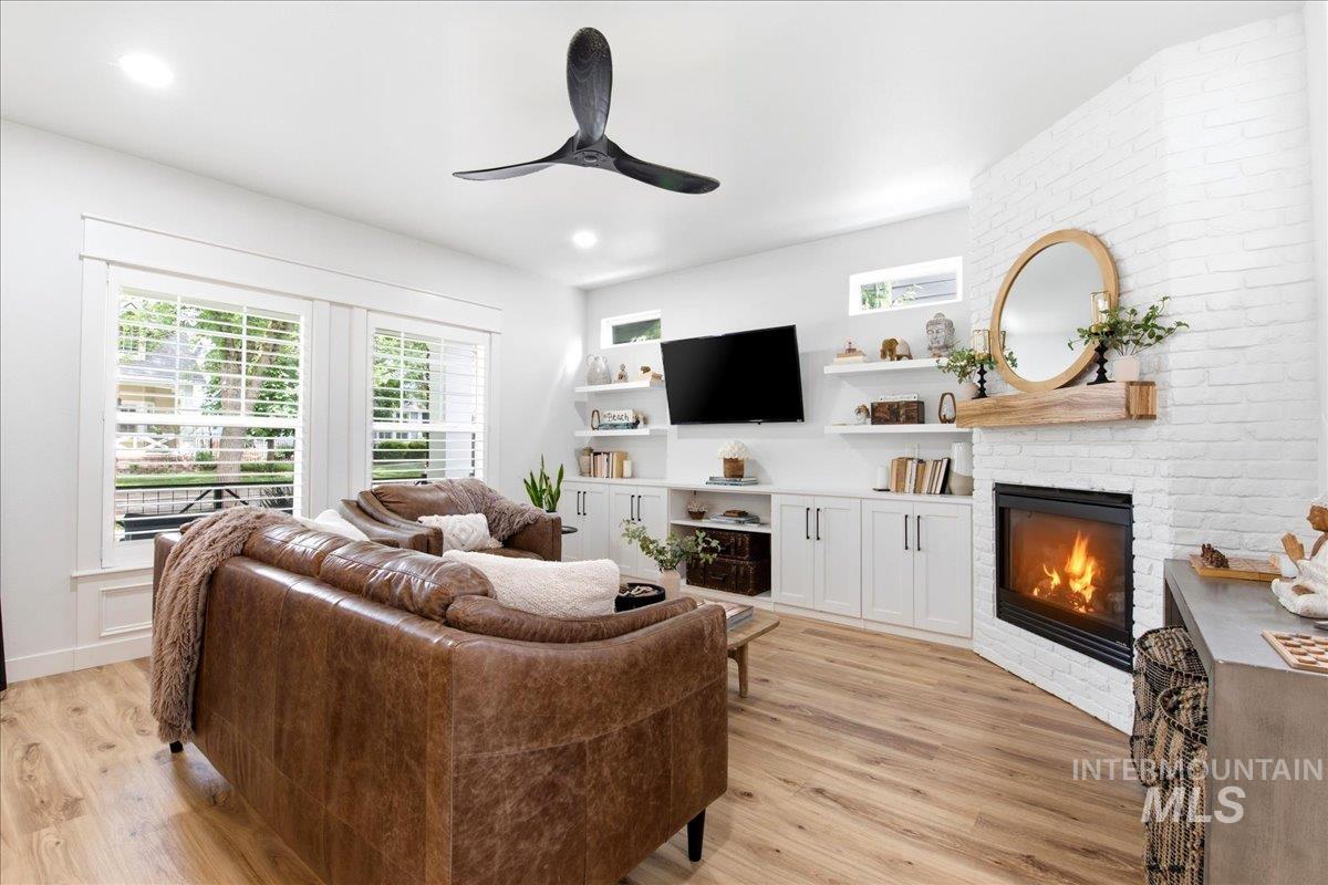 4125 E Barber Station Way, Boise, Hawaii 83716, 3 Bedrooms, 2.5 Bathrooms, Residential For Sale, Price $868,000,MLS 98992139