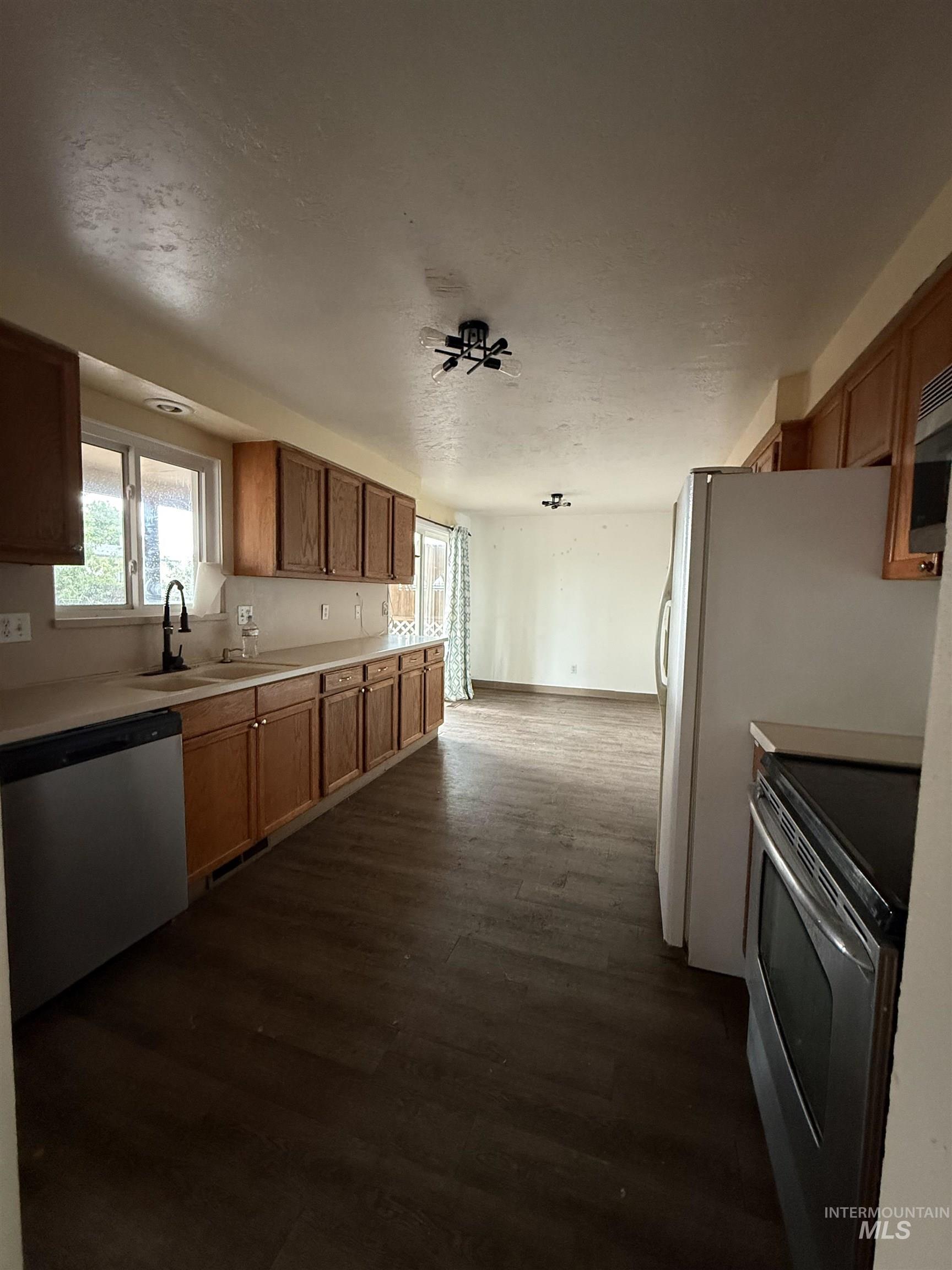 1904 NW 8th St, Meridian, Idaho 83646, 5 Bedrooms, 2 Bathrooms, Residential For Sale, Price $440,000,MLS 98992140