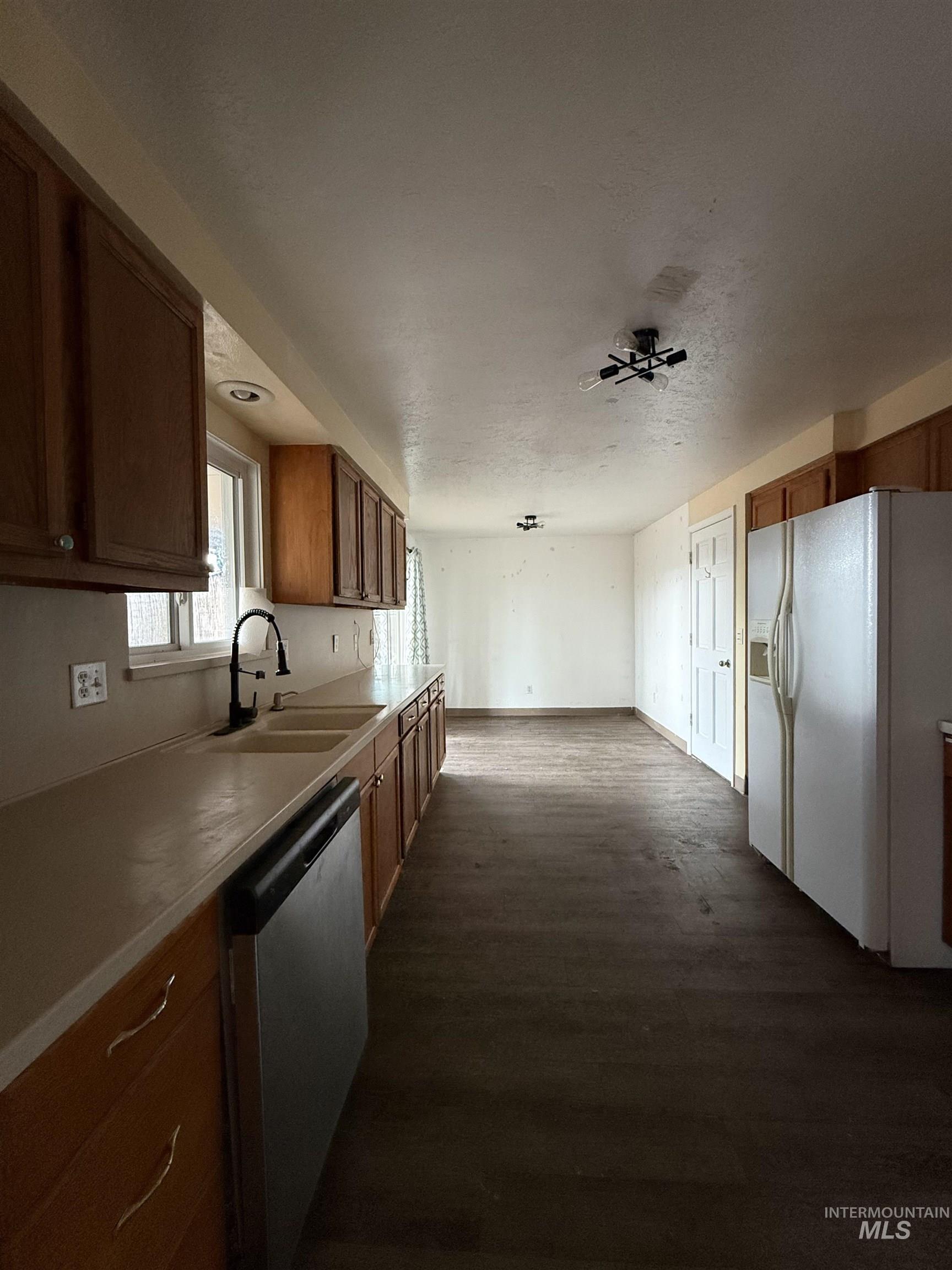 1904 NW 8th St, Meridian, Idaho 83646, 5 Bedrooms, 2 Bathrooms, Residential For Sale, Price $440,000,MLS 98992140