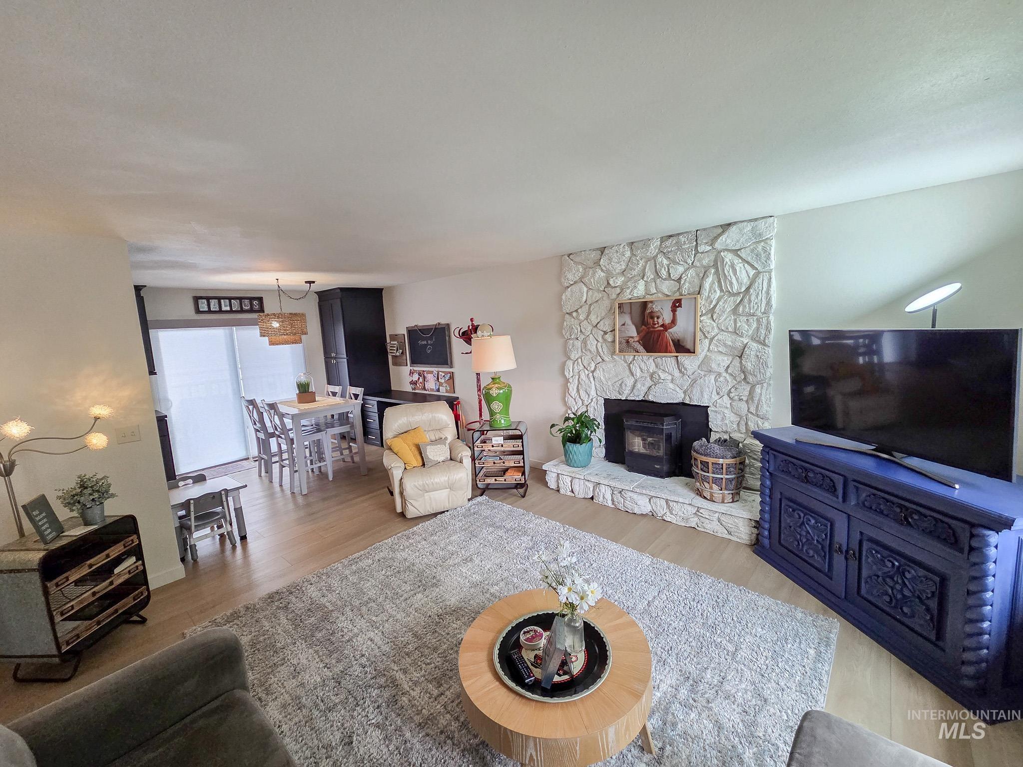 3129 8th Street C, Lewiston, Idaho 83501, 2 Bedrooms, 1.5 Bathrooms, Residential For Sale, Price $239,900,MLS 98992141