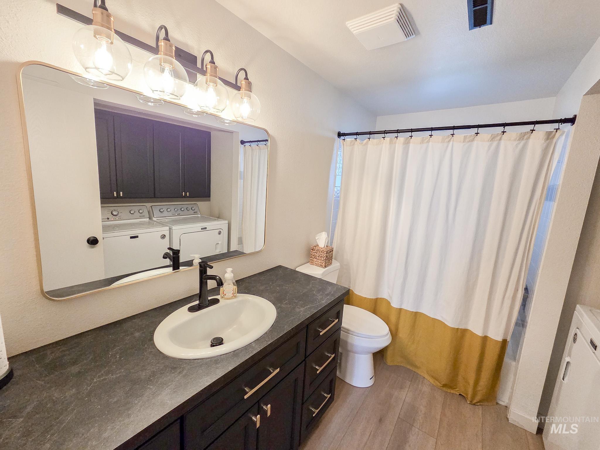 3129 8th Street C, Lewiston, Idaho 83501, 2 Bedrooms, 1.5 Bathrooms, Residential For Sale, Price $239,900,MLS 98992141