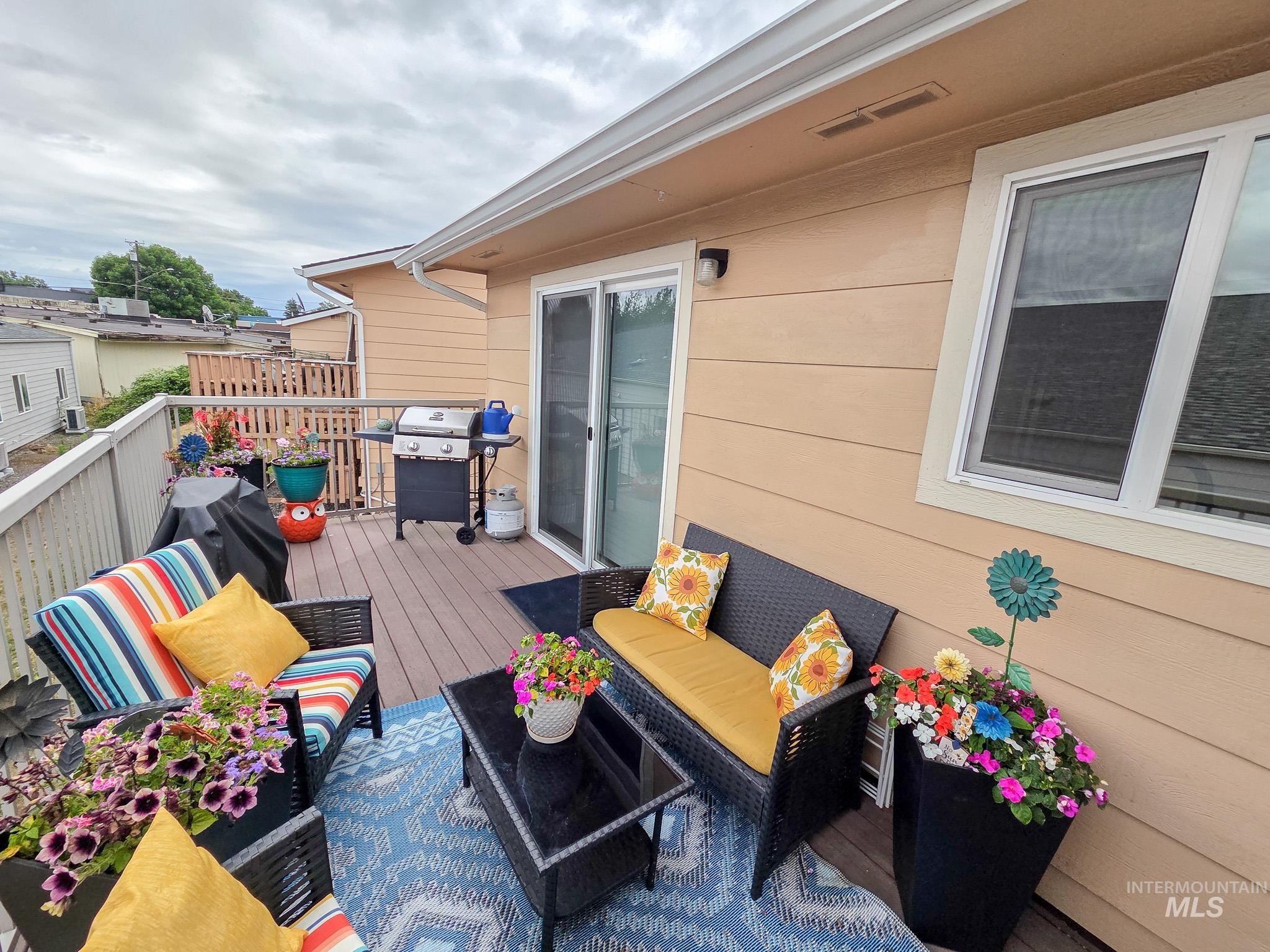 3129 8th Street C, Lewiston, Idaho 83501, 2 Bedrooms, 1.5 Bathrooms, Residential For Sale, Price $239,900,MLS 98992141