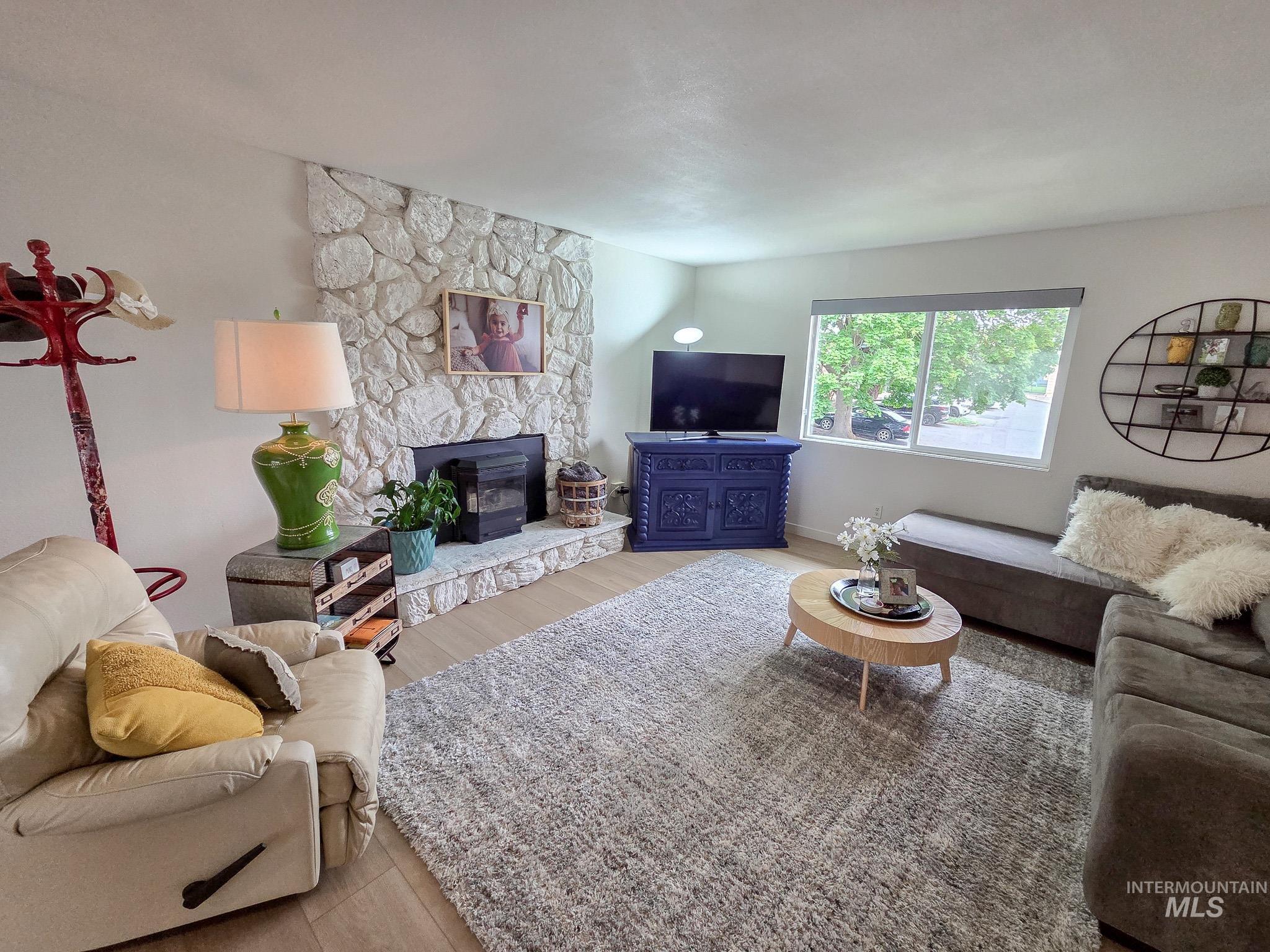 3129 8th Street C, Lewiston, Idaho 83501, 2 Bedrooms, 1.5 Bathrooms, Residential For Sale, Price $239,900,MLS 98992141