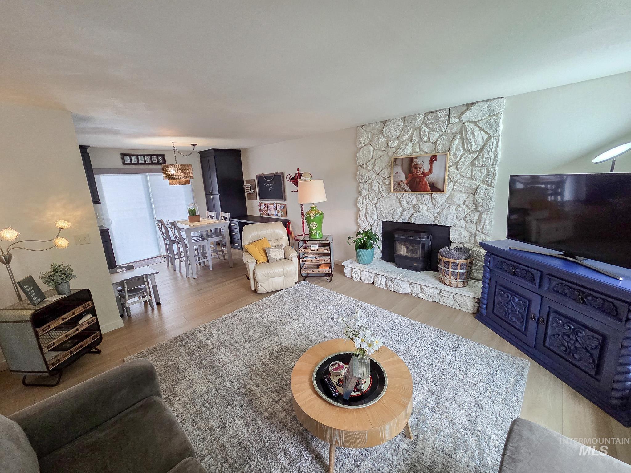3129 8th Street C, Lewiston, Idaho 83501, 2 Bedrooms, 1.5 Bathrooms, Residential For Sale, Price $239,900,MLS 98992141
