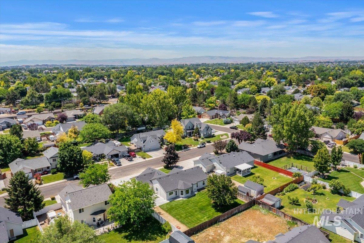 2800 Ohio Ave, Nampa, Idaho 83686, 3 Bedrooms, 2 Bathrooms, Residential For Sale, Price $489,900,MLS 98992149