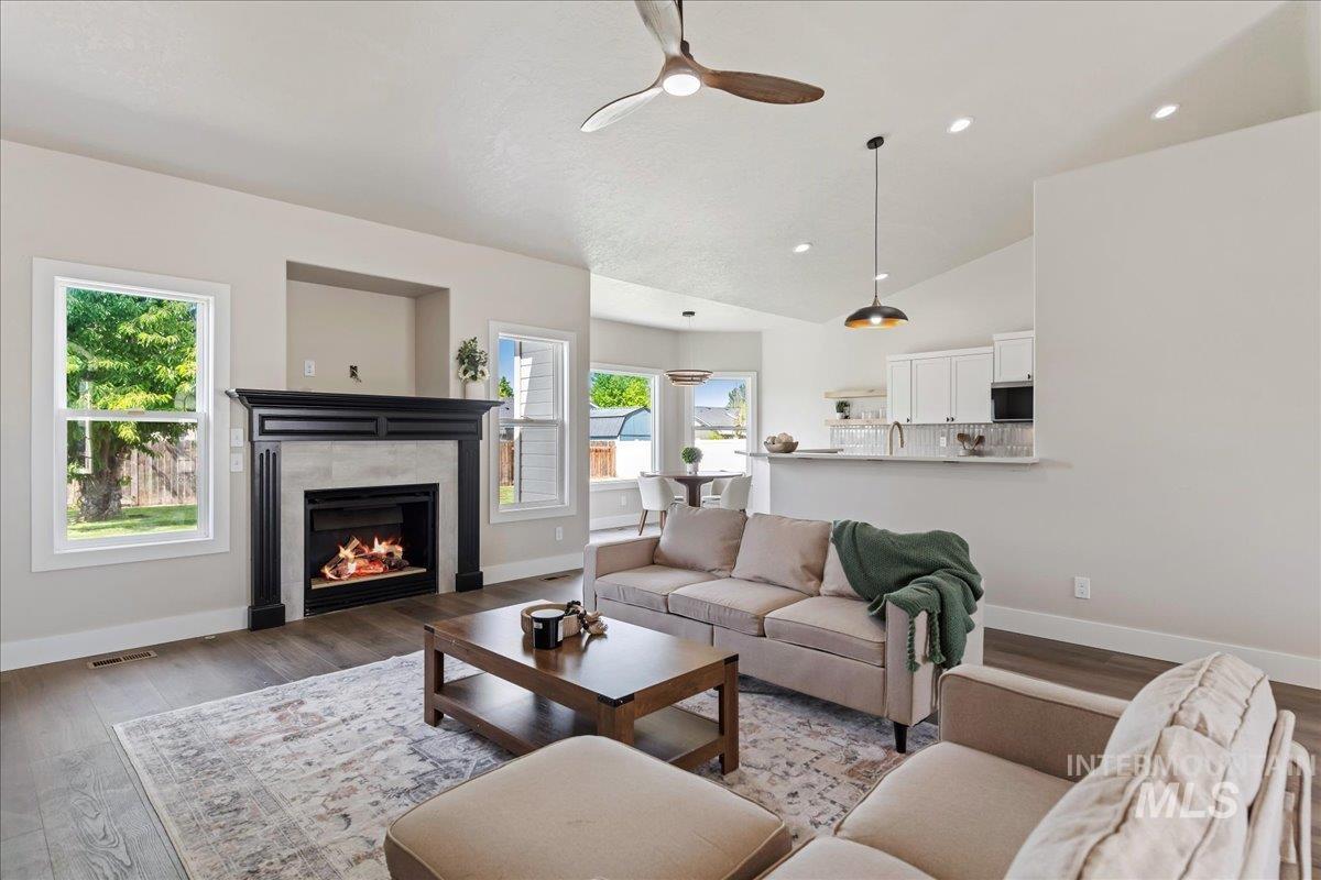 2800 Ohio Ave, Nampa, Idaho 83686, 3 Bedrooms, 2 Bathrooms, Residential For Sale, Price $489,900,MLS 98992149