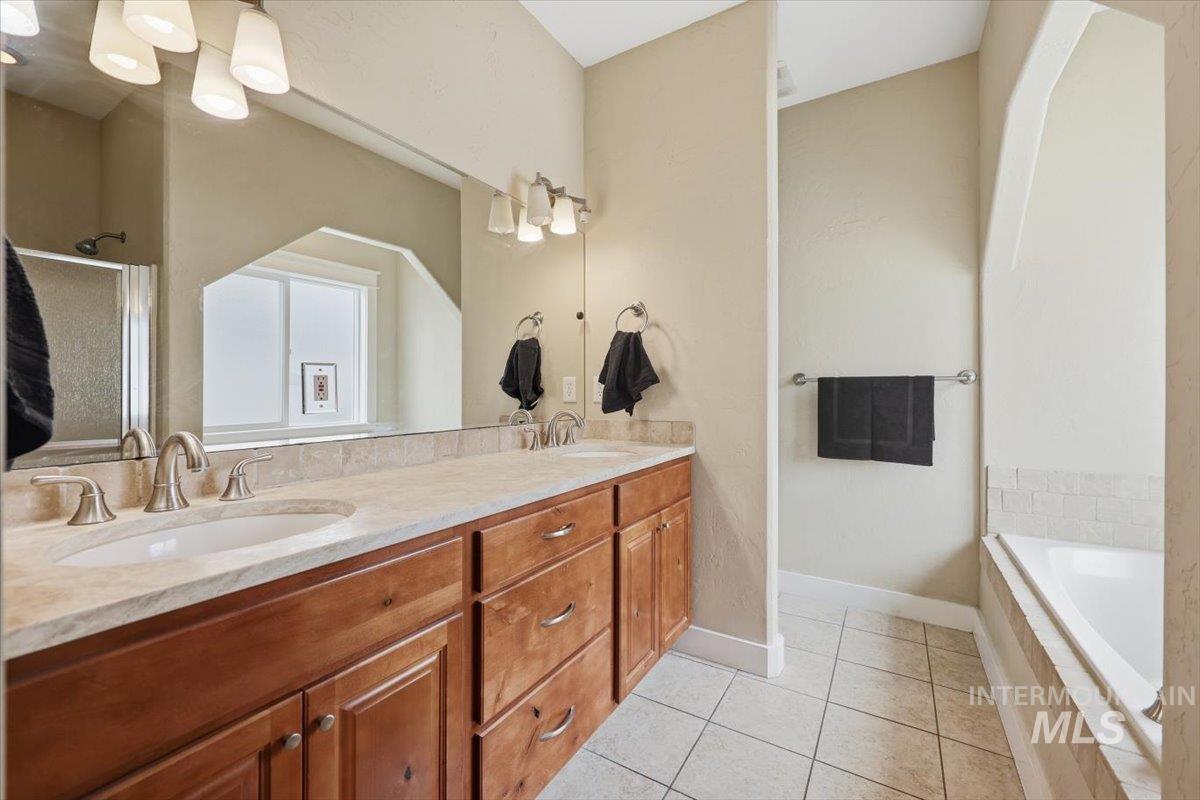 3524 Catalina Ave., Caldwell, Idaho 83605, 4 Bedrooms, 3 Bathrooms, Residential For Sale, Price $465,000,MLS 98992152