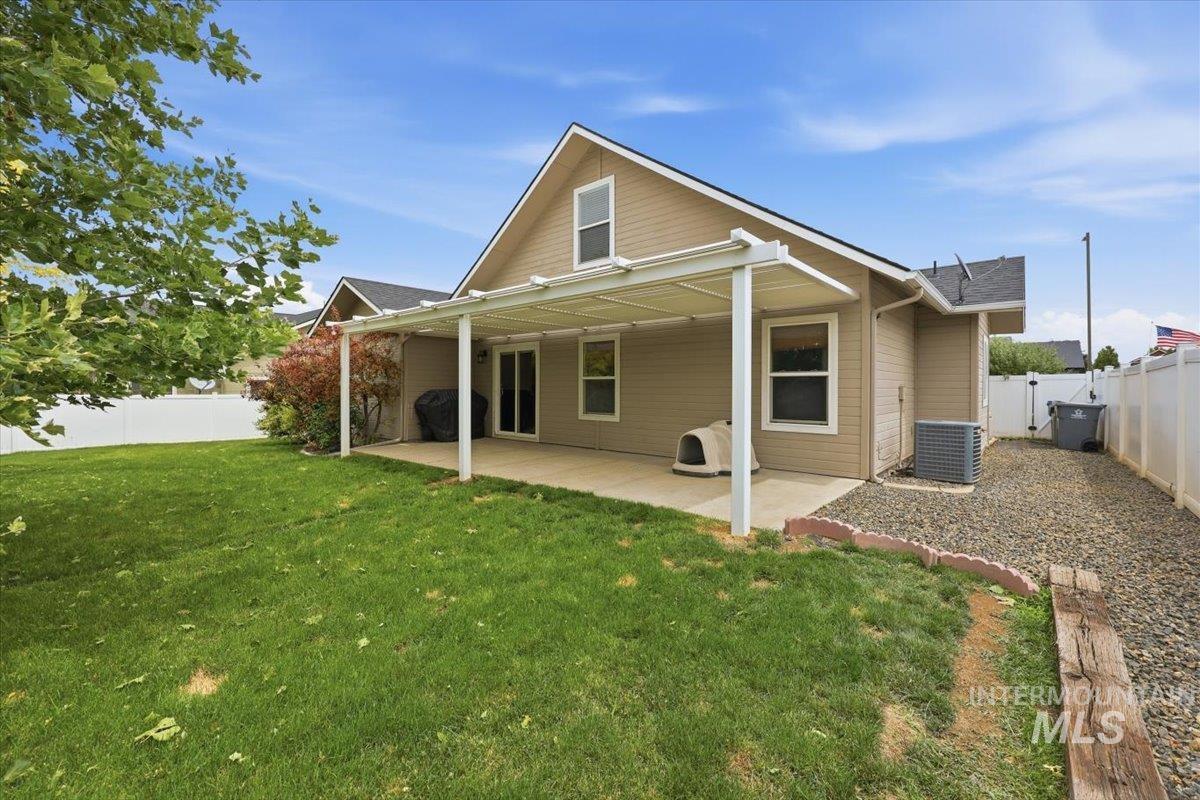 3524 Catalina Ave., Caldwell, Idaho 83605, 4 Bedrooms, 3 Bathrooms, Residential For Sale, Price $465,000,MLS 98992152