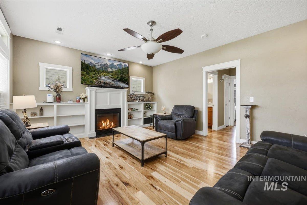 3524 Catalina Ave., Caldwell, Idaho 83605, 4 Bedrooms, 3 Bathrooms, Residential For Sale, Price $465,000,MLS 98992152