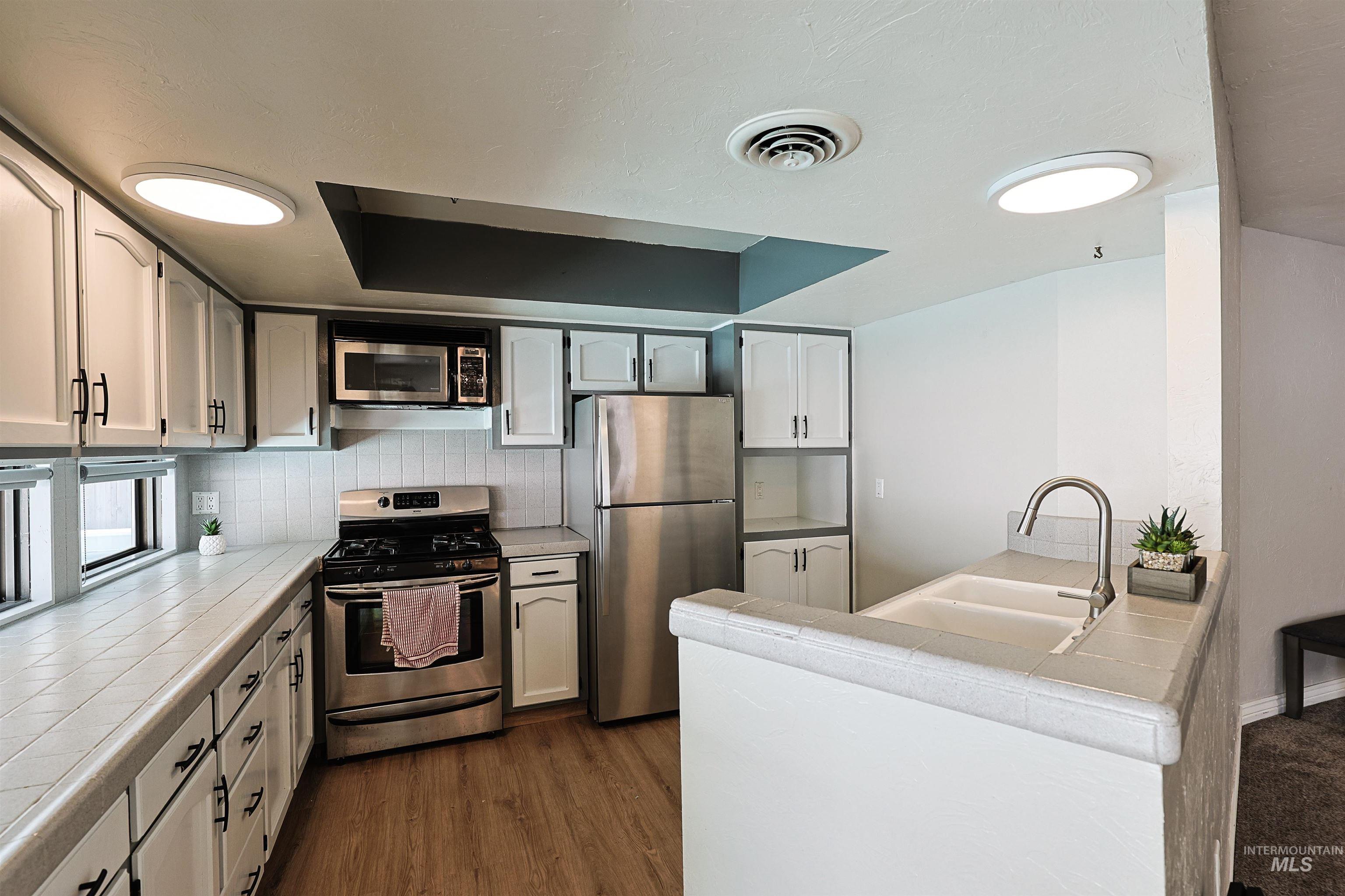 790 Academic Dr., Twin Falls, Idaho 83301, 3 Bedrooms, 2 Bathrooms, Residential For Sale, Price $429,900,MLS 98992155