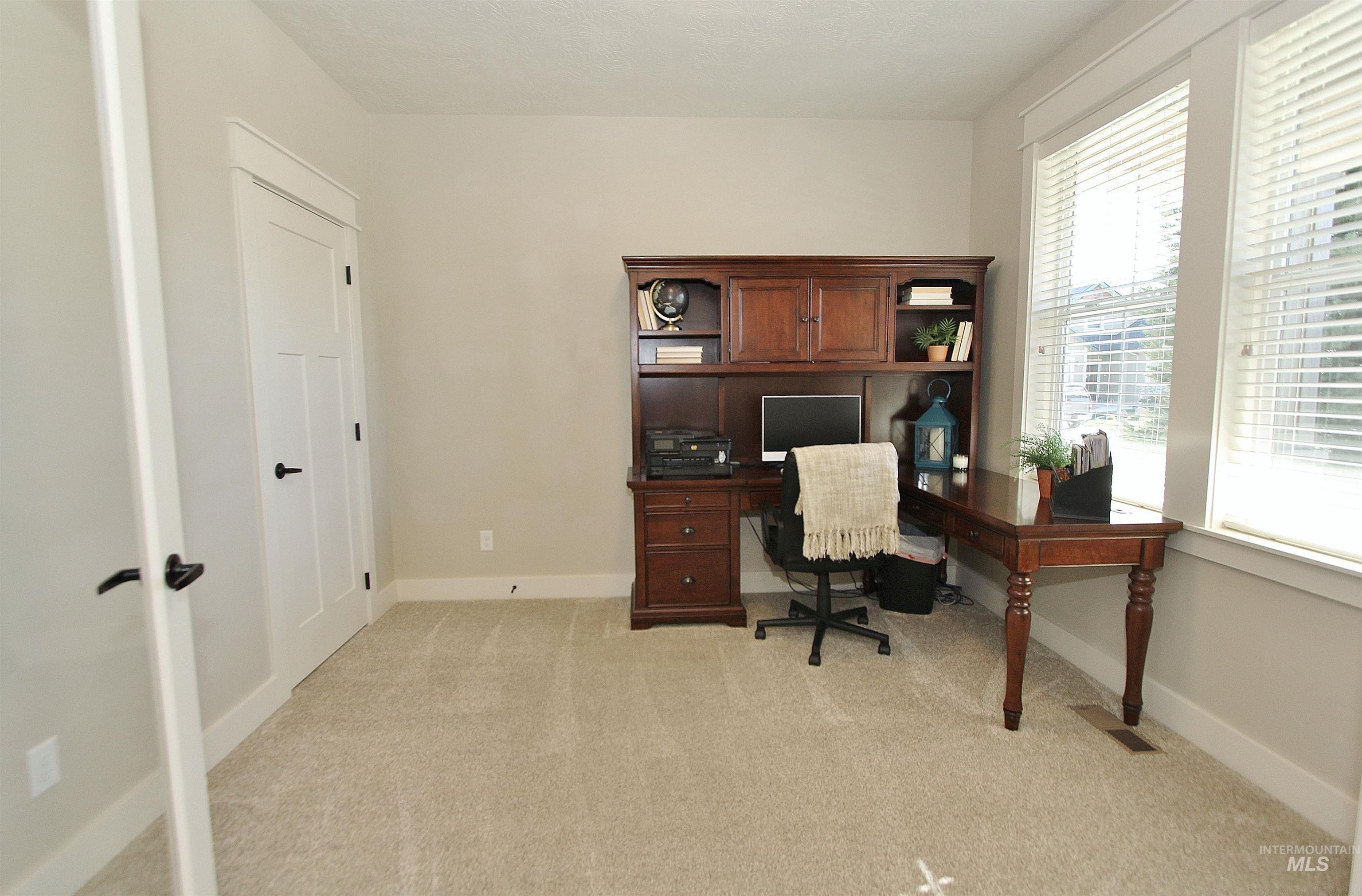 7936 S Desert Ridge Ave, Boise, Idaho 83716, 4 Bedrooms, 2.5 Bathrooms, Residential For Sale, Price $750,000,MLS 98992158