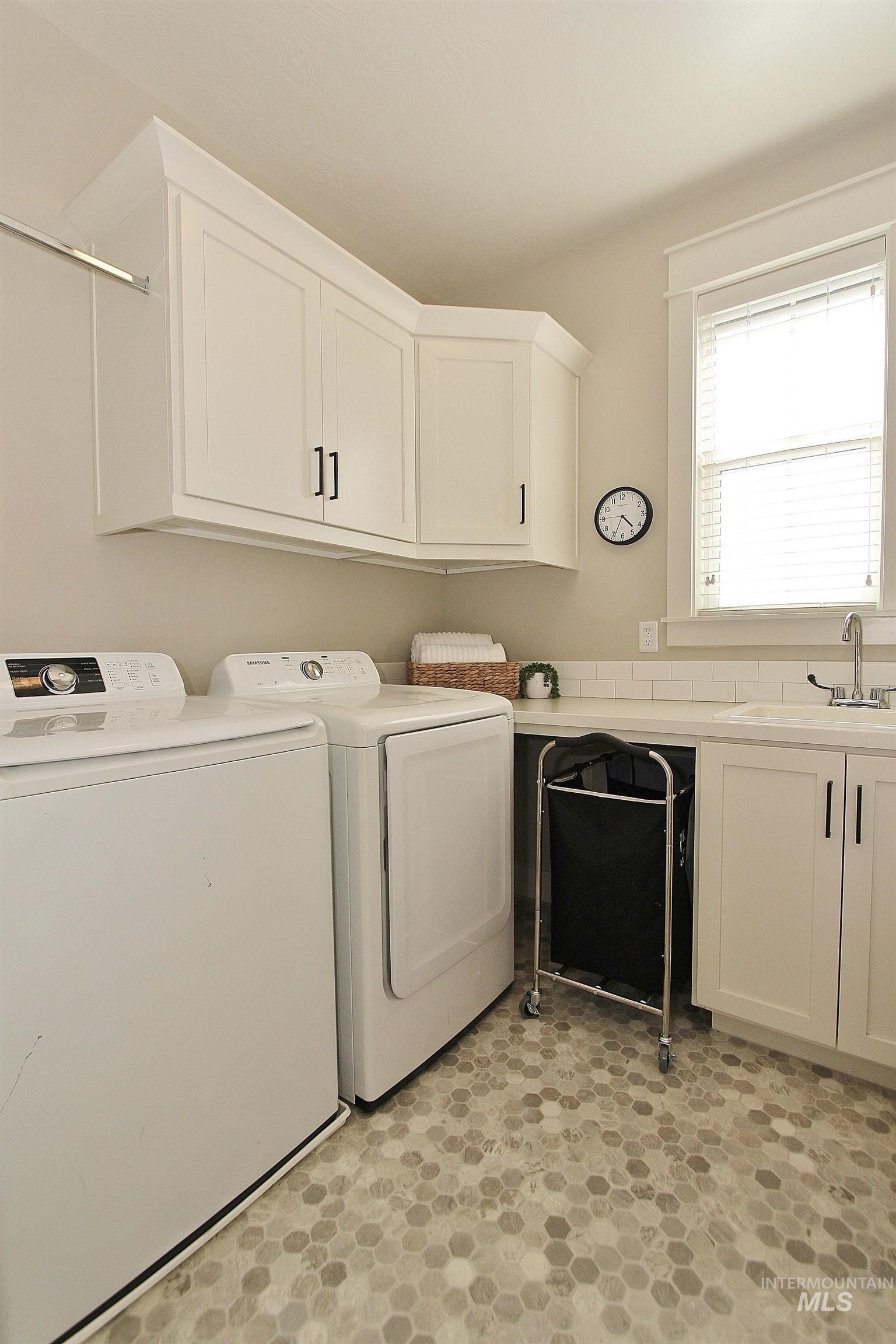 7936 S Desert Ridge Ave, Boise, Idaho 83716, 4 Bedrooms, 2.5 Bathrooms, Residential For Sale, Price $750,000,MLS 98992158