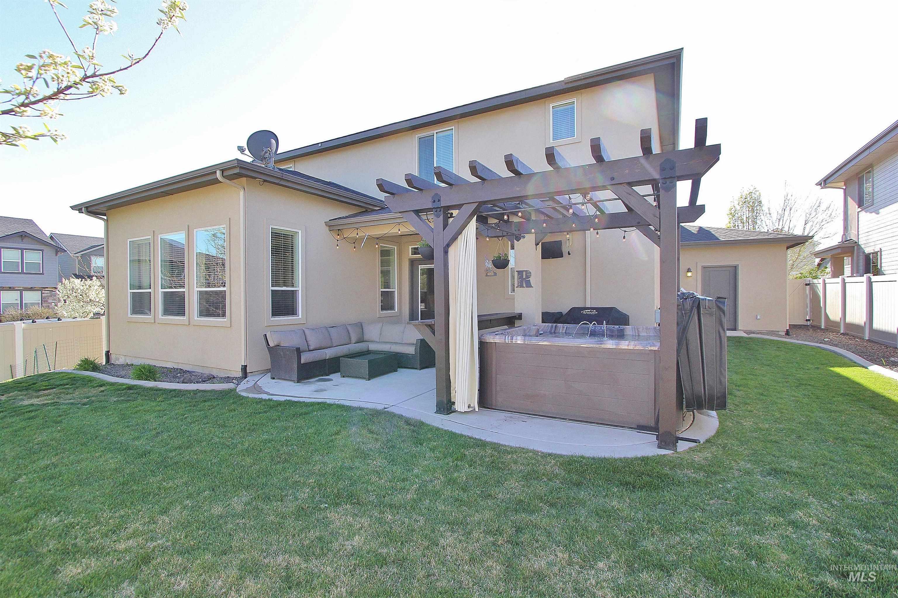7936 S Desert Ridge Ave, Boise, Idaho 83716, 4 Bedrooms, 2.5 Bathrooms, Residential For Sale, Price $750,000,MLS 98992158